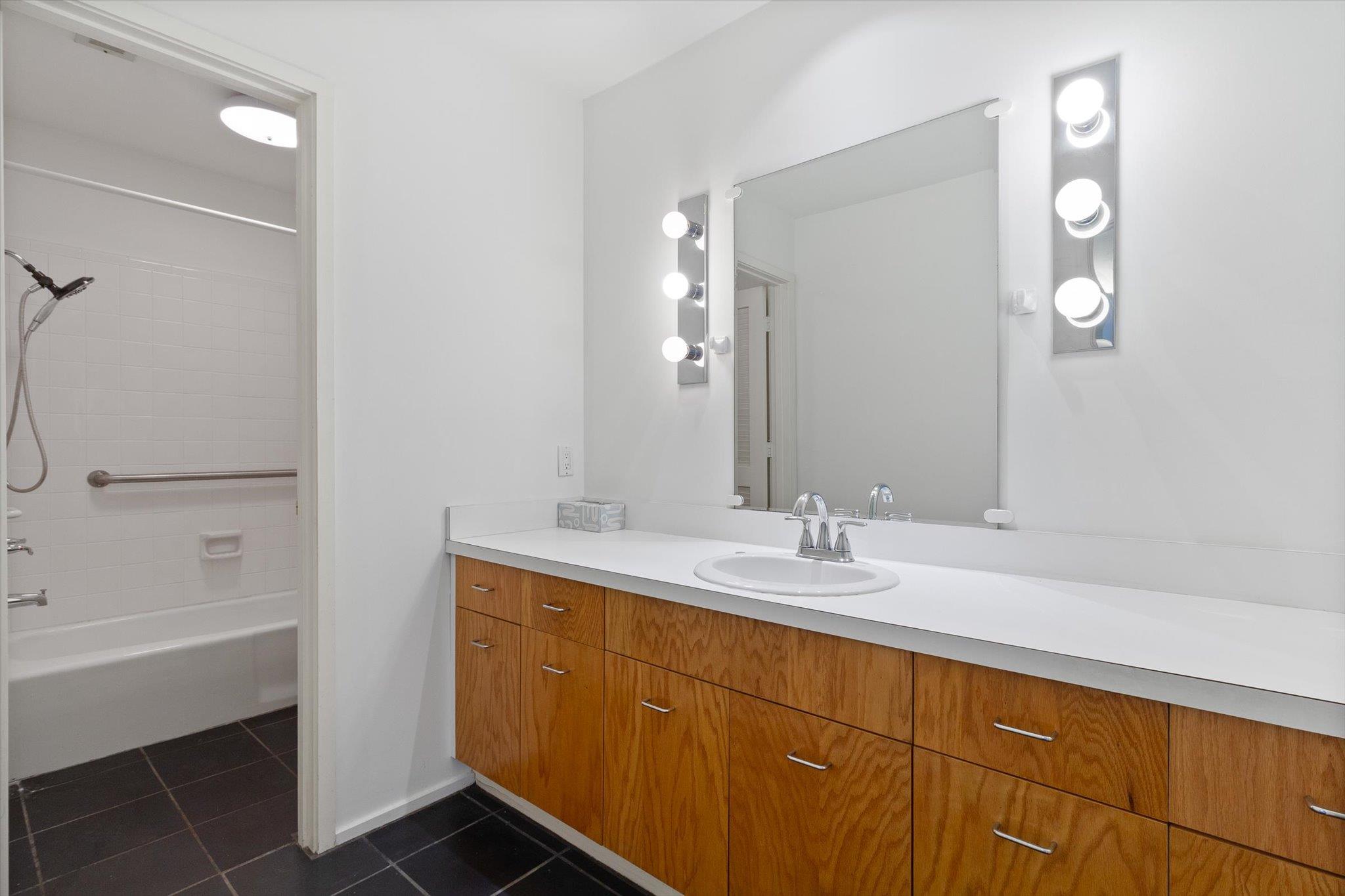 708 Snyder Hill Dr, San Marcos, TX 78666