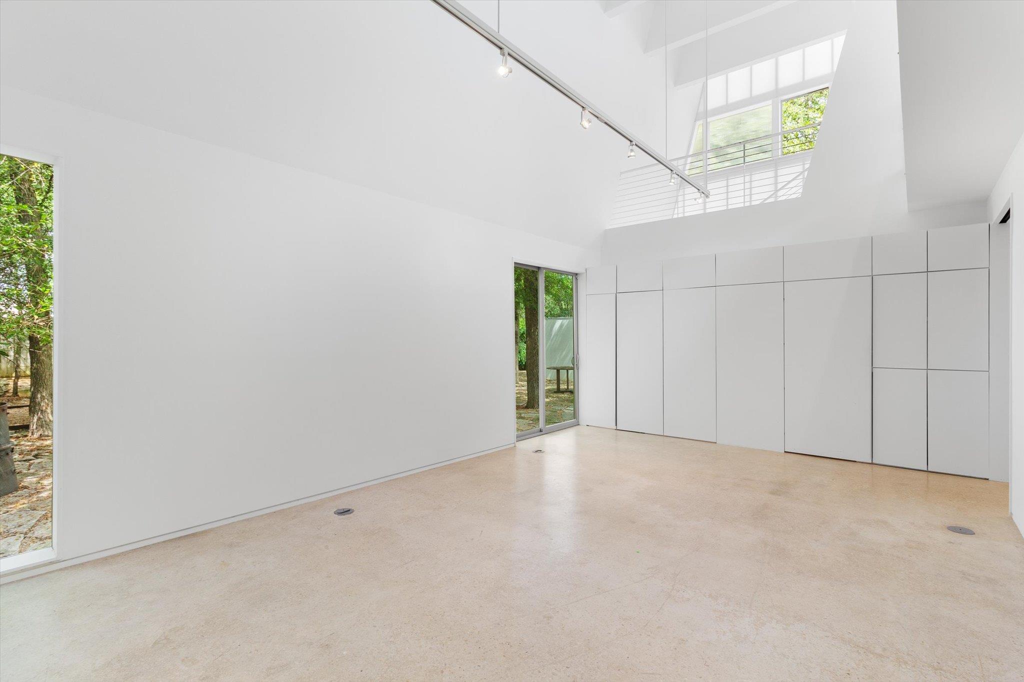 708 Snyder Hill Dr, San Marcos, TX 78666