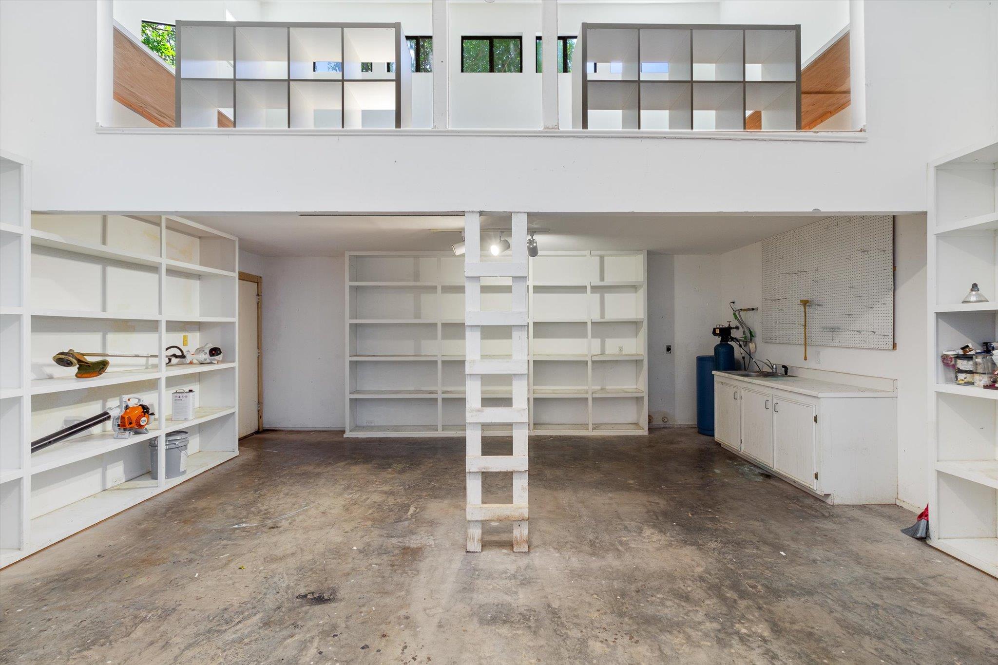 708 Snyder Hill Dr, San Marcos, TX 78666