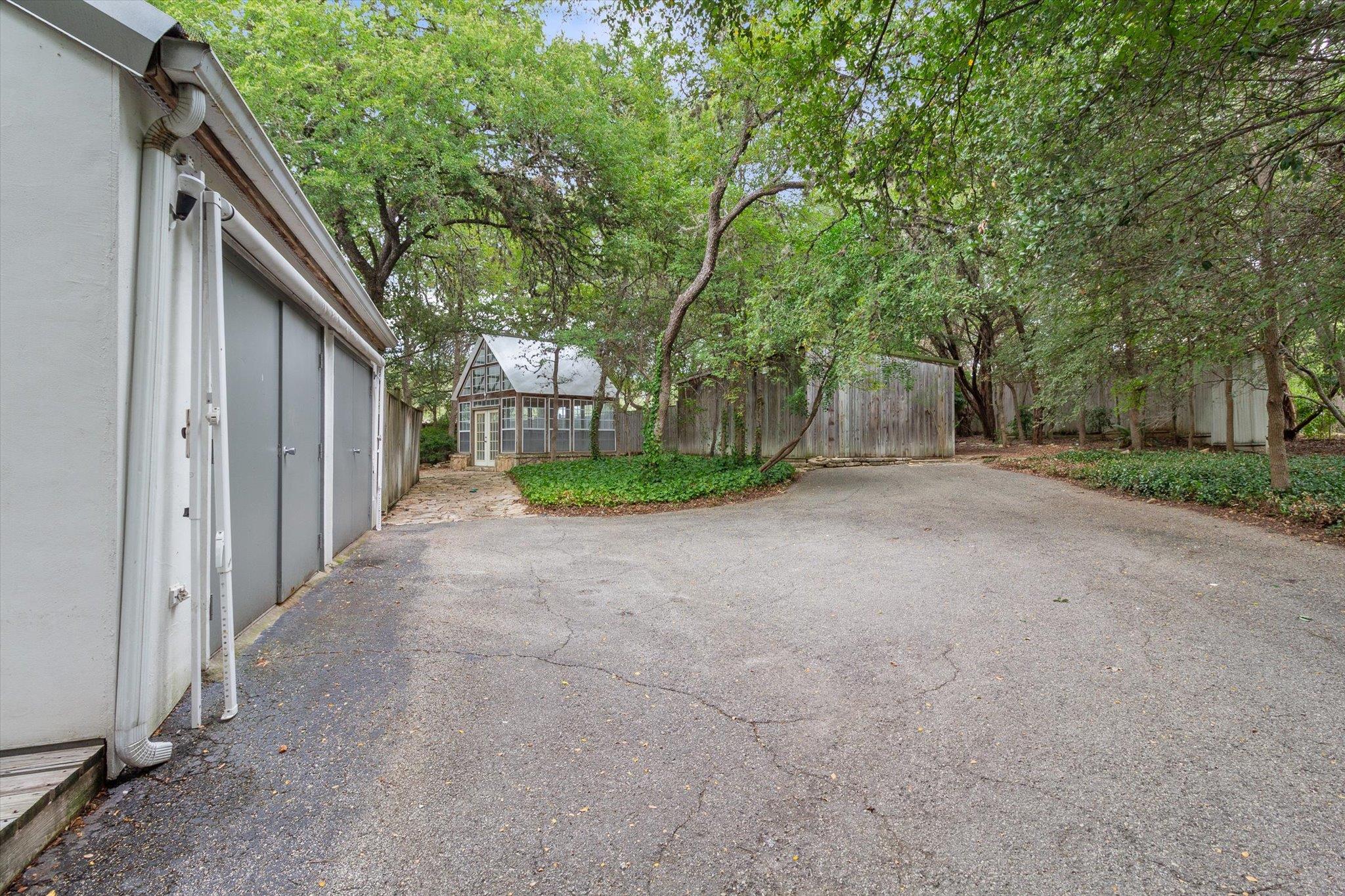 708 Snyder Hill Dr, San Marcos, TX 78666