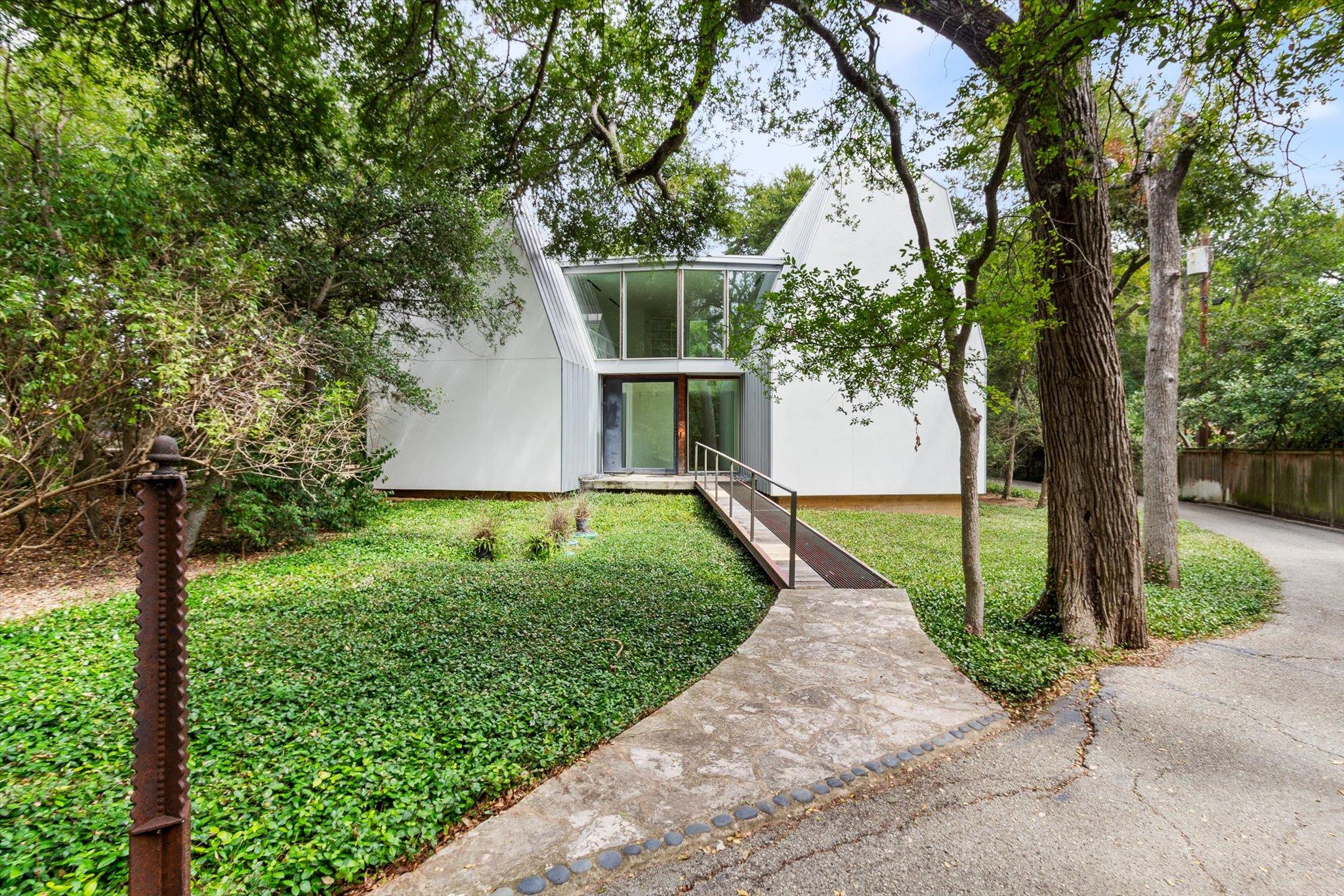 708 Snyder Hill Dr, San Marcos, TX 78666