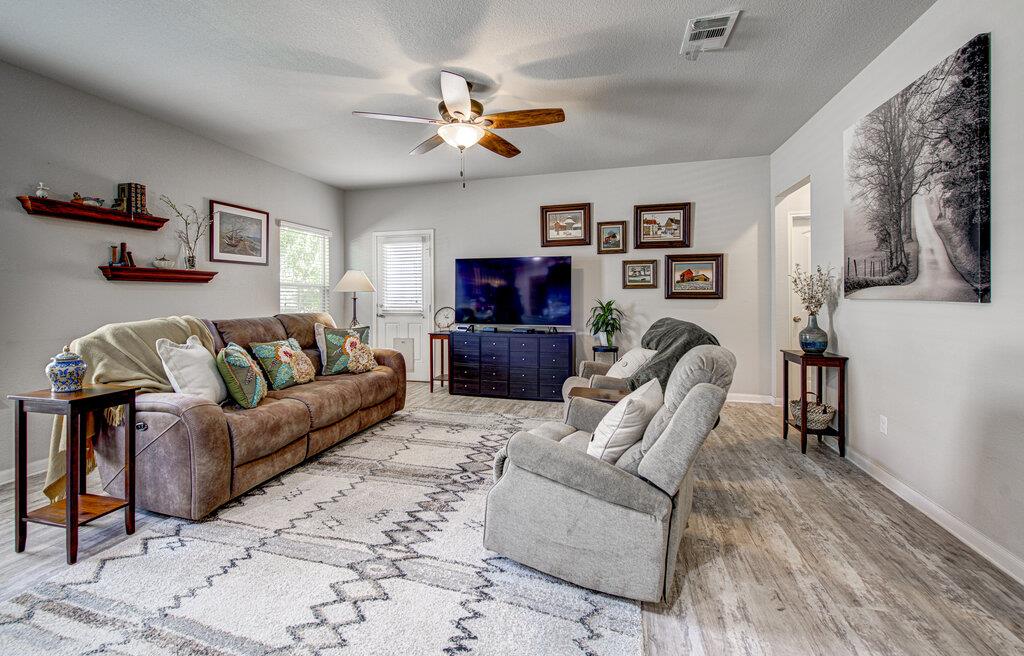 5005 Winsbury Dr, Georgetown, TX 78626