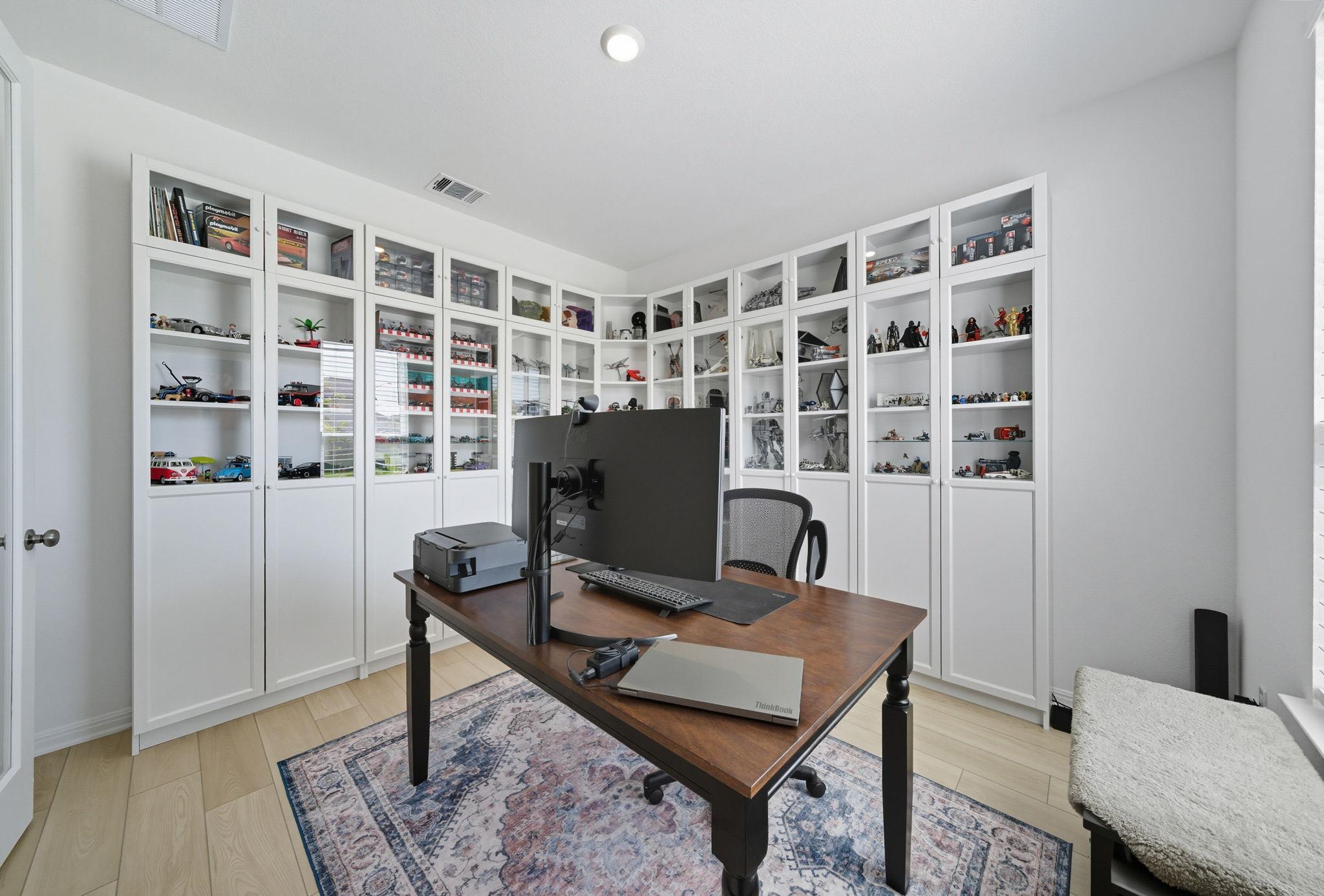 6808 Quiet Stream Way, Buda, TX 78610