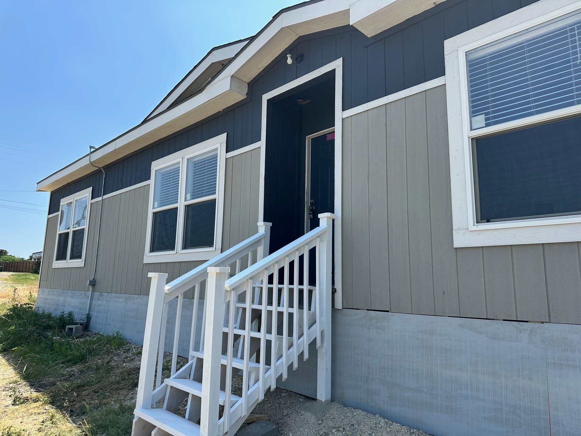 218 Margarita Dr, Dale, TX 78616