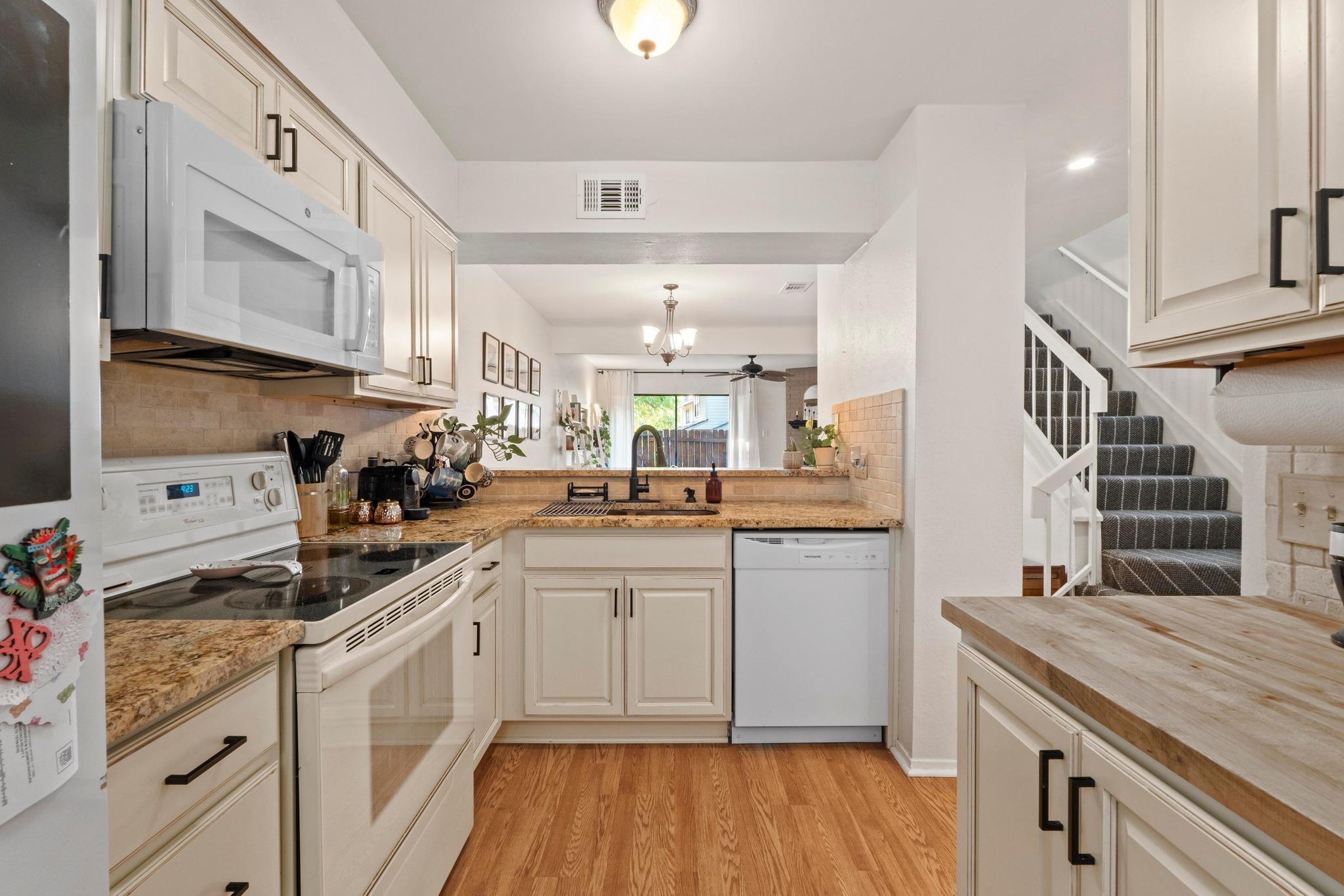 3801 Menchaca Rd # 5, Austin, TX 78704