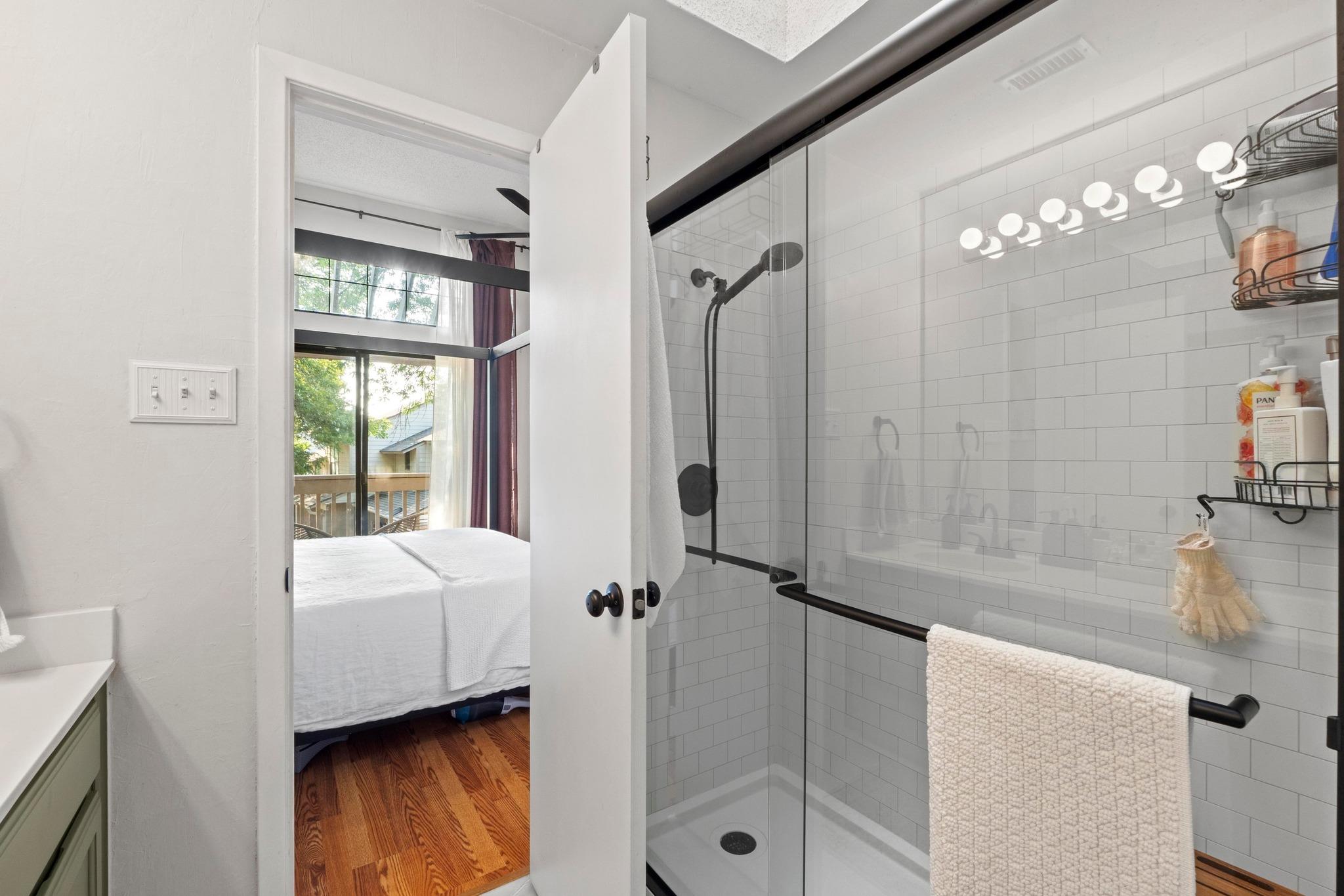 3801 Menchaca Rd # 5, Austin, TX 78704