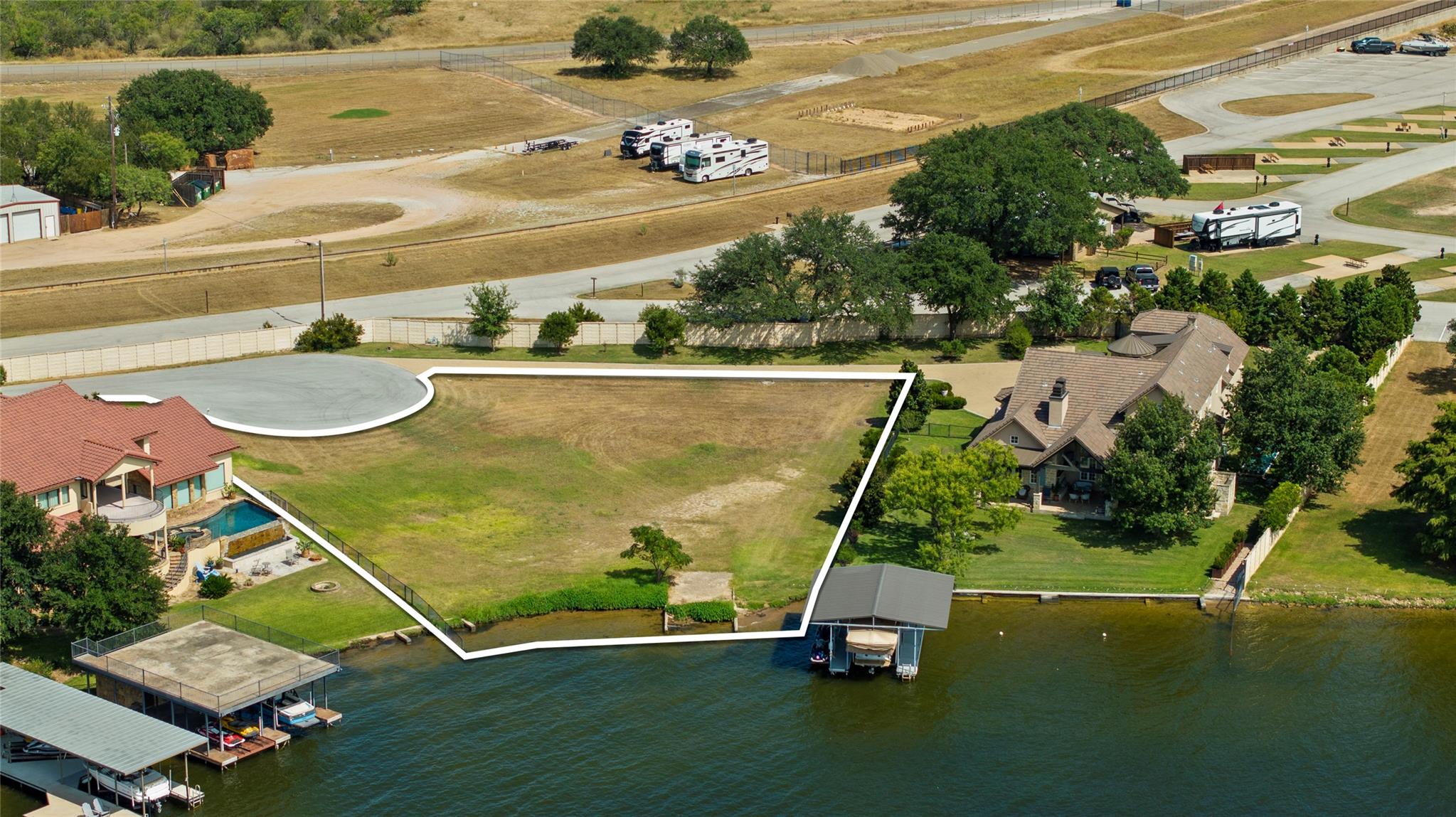 207 Wilderness Dr E, Marble Falls, TX 78654