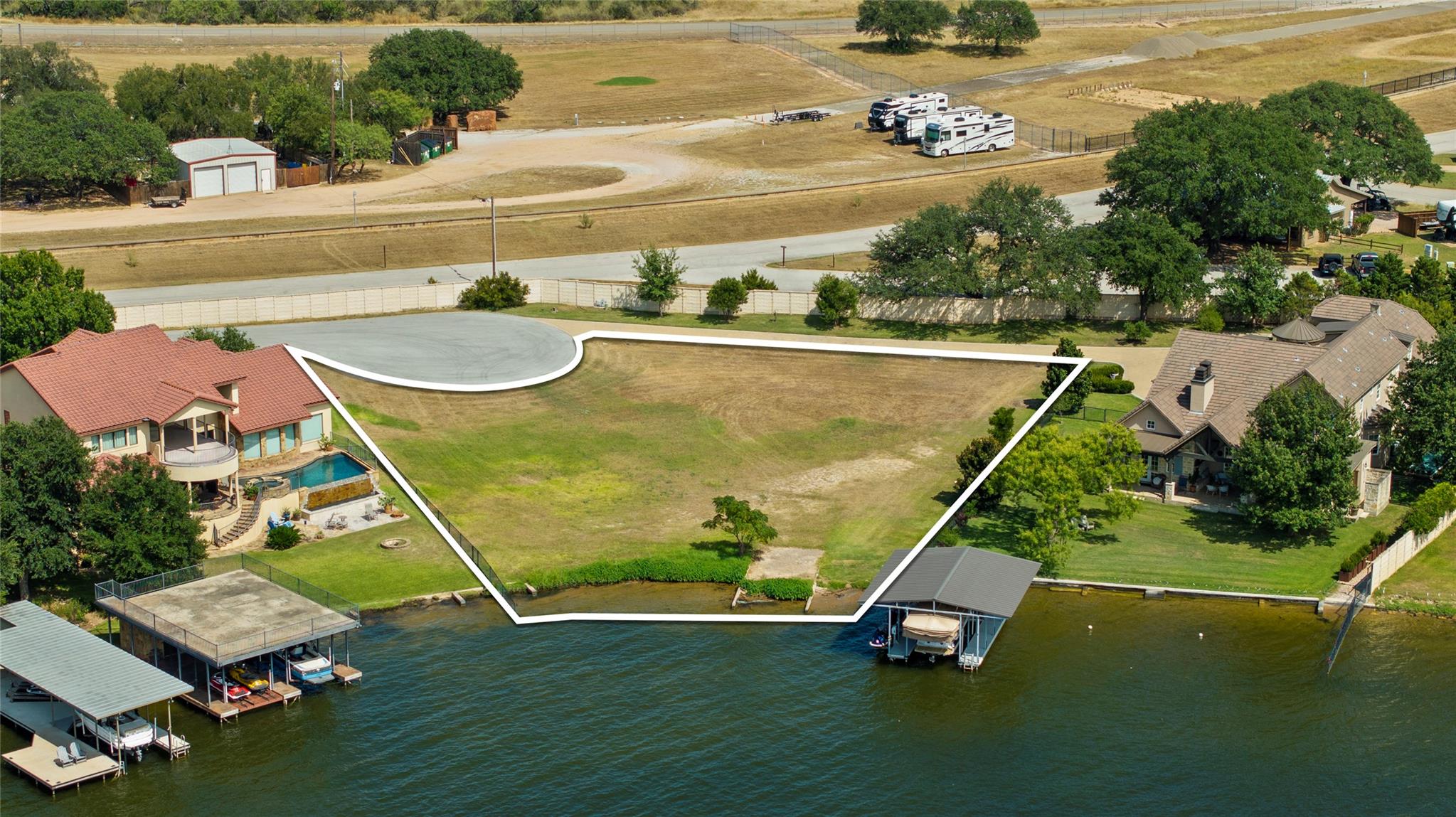 207 Wilderness Dr E, Marble Falls, TX 78654