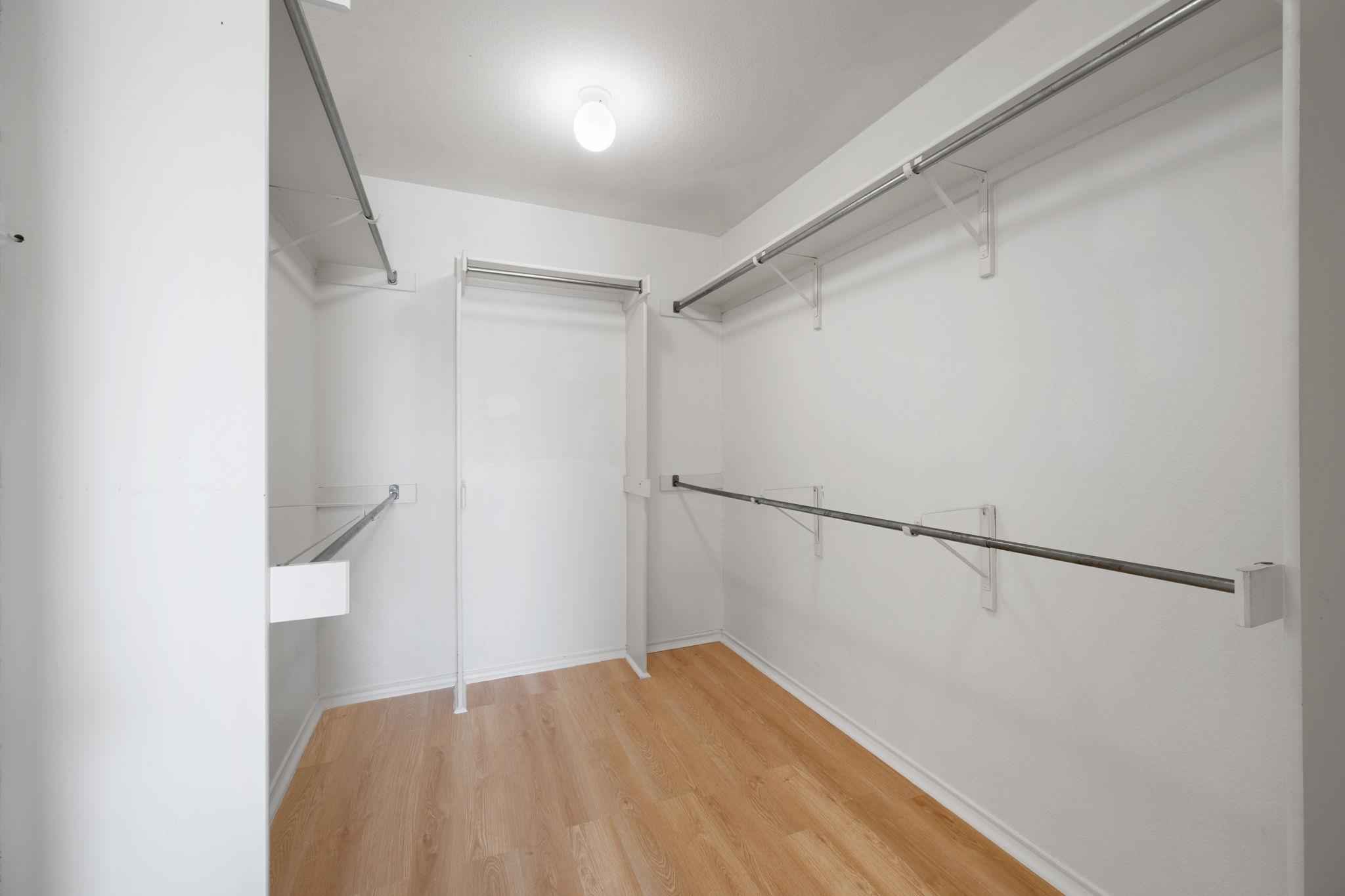 906 Low Brim Cv, Pflugerville, TX 78660