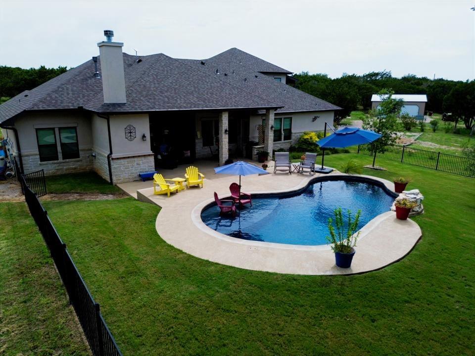 201 Brothers Ln, Burnet, TX 78611