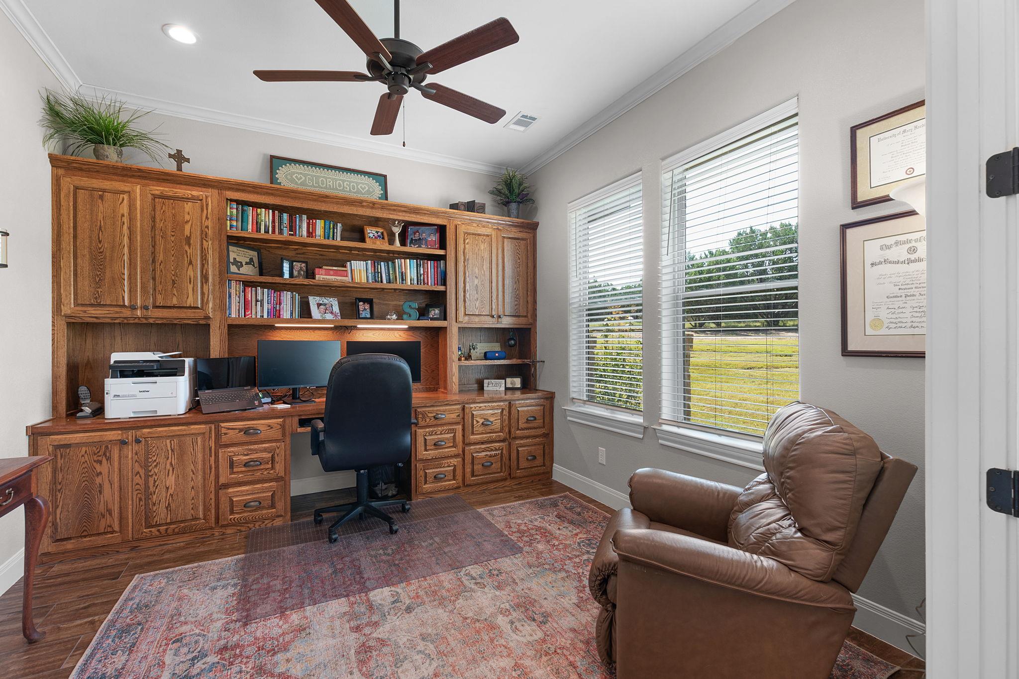 201 Brothers Ln, Burnet, TX 78611