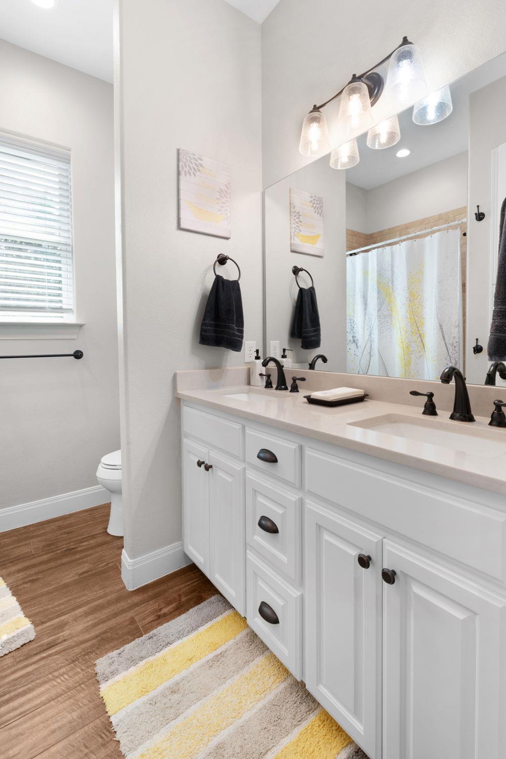 201 Brothers Ln, Burnet, TX 78611