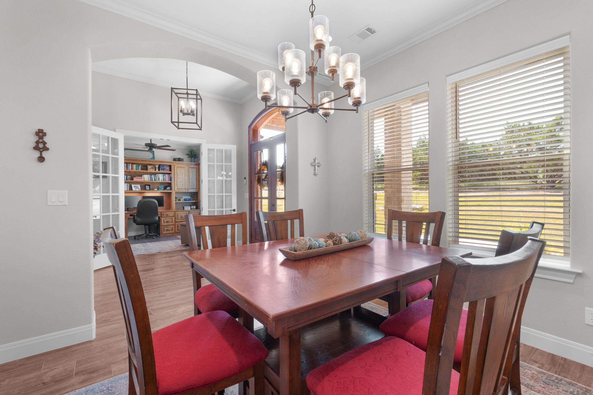 201 Brothers Ln, Burnet, TX 78611