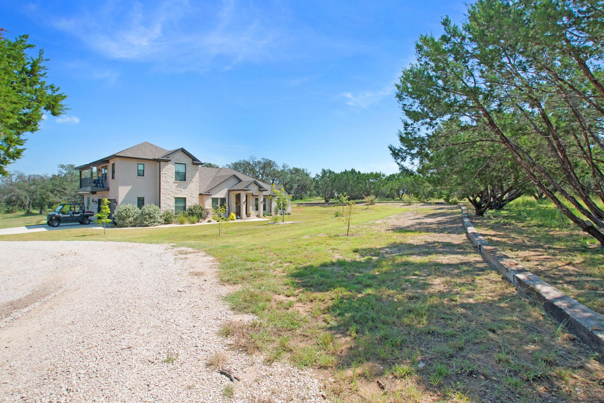 201 Brothers Ln, Burnet, TX 78611
