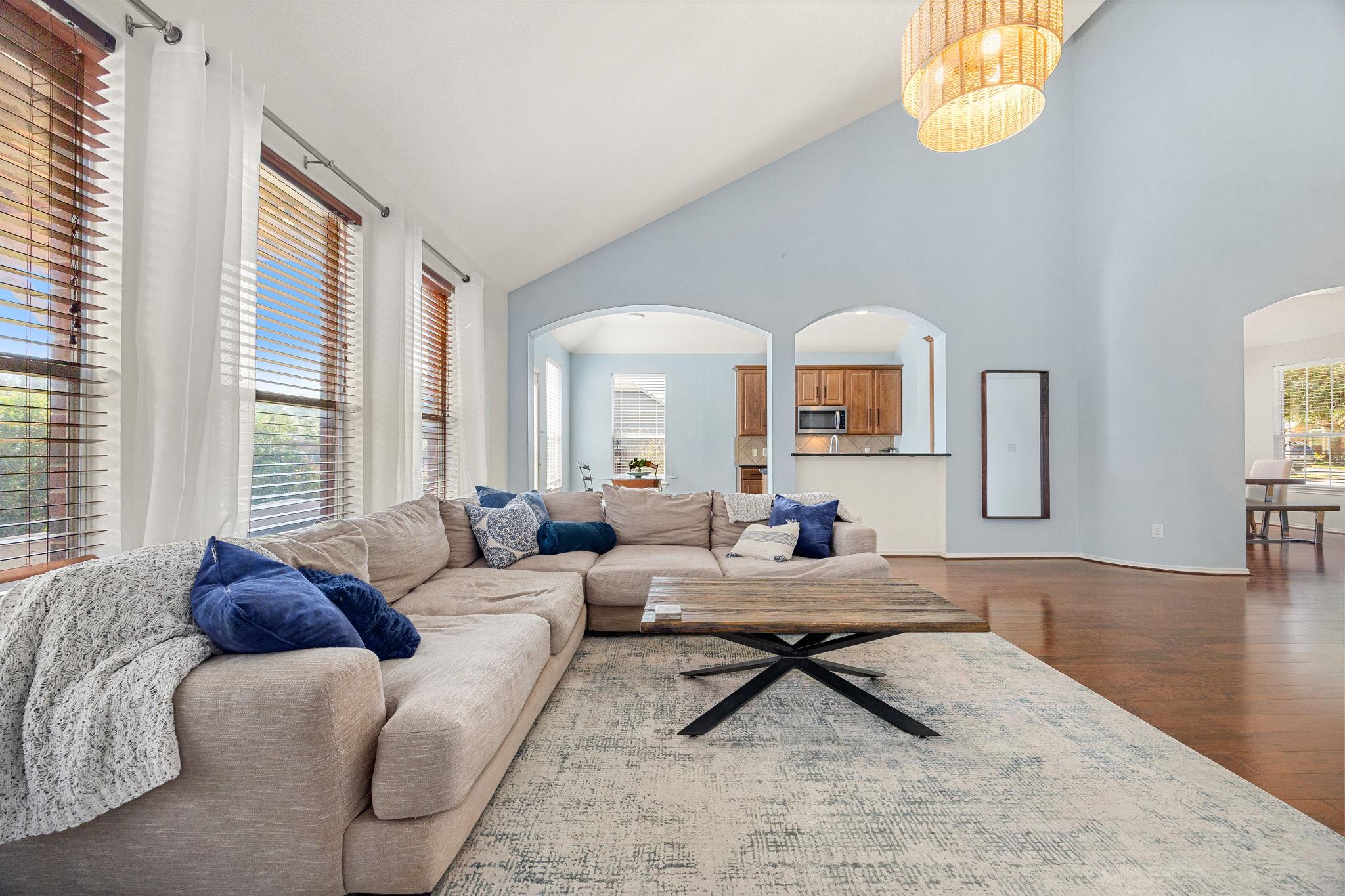 21001 Haddington Cv, Hutto, TX 78634