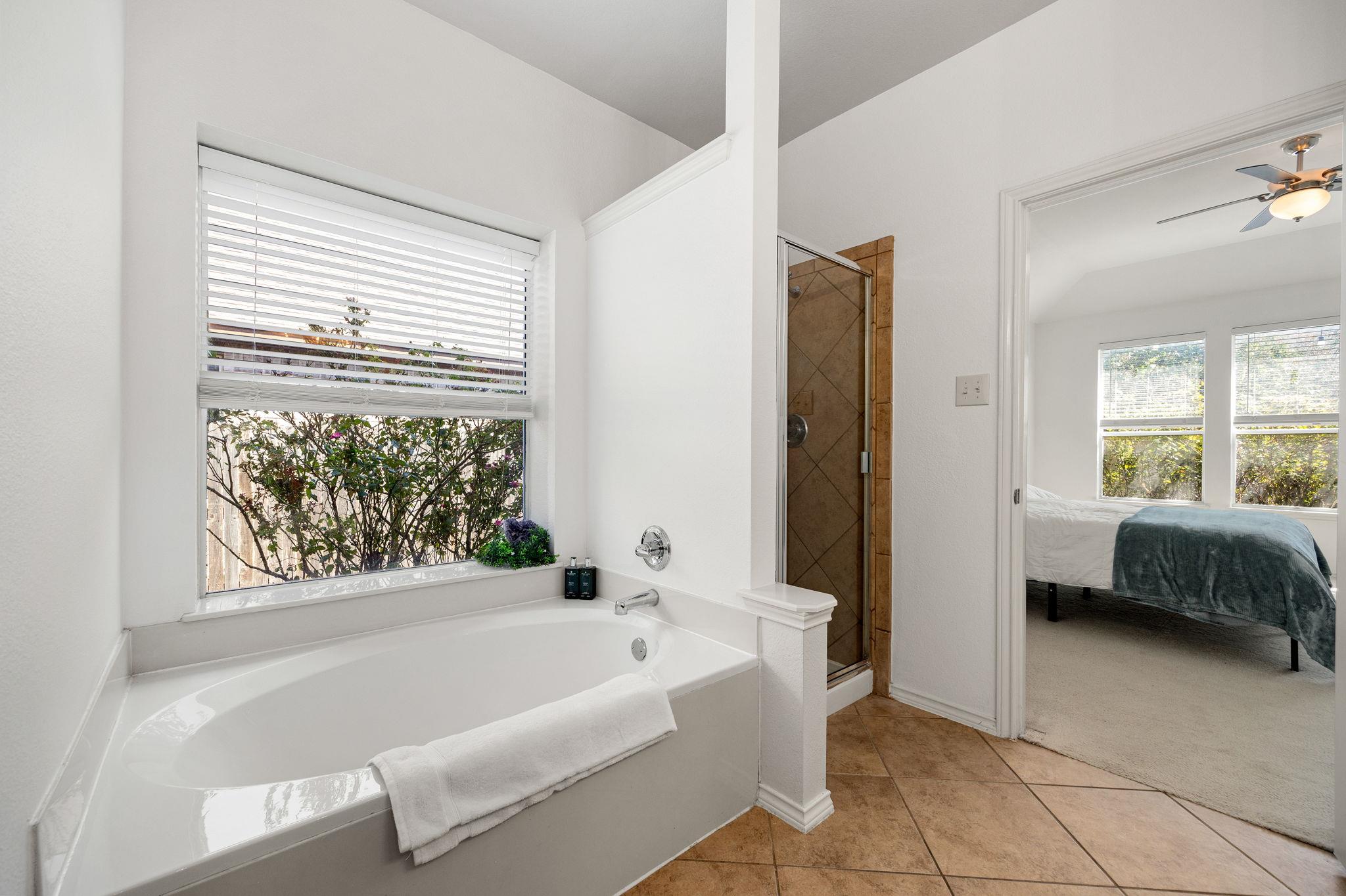 21001 Haddington Cv, Hutto, TX 78634