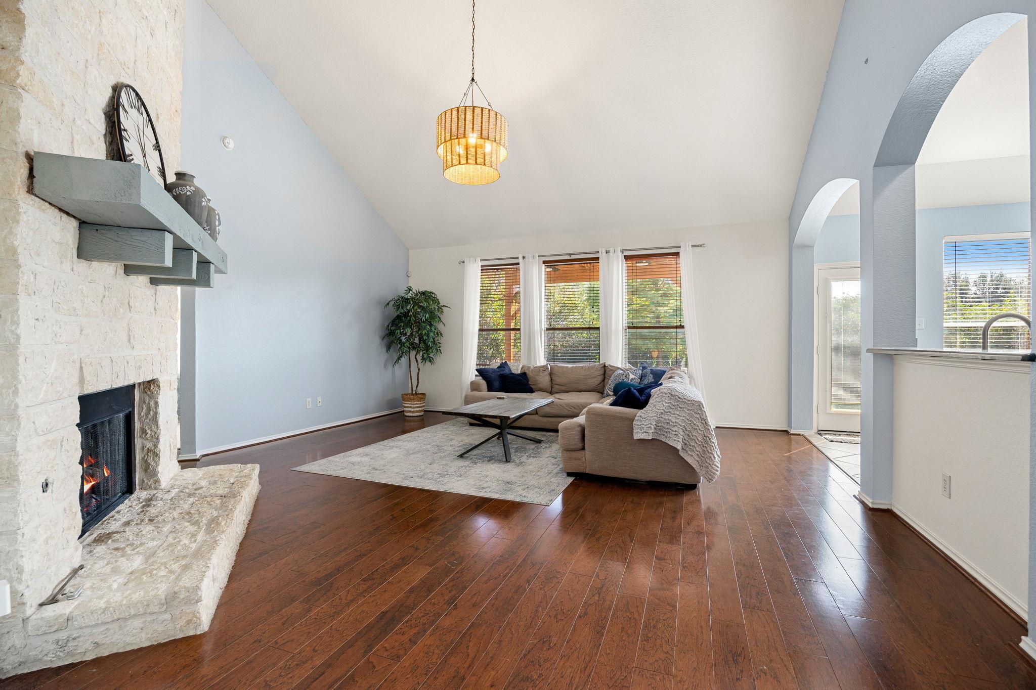 21001 Haddington Cv, Hutto, TX 78634