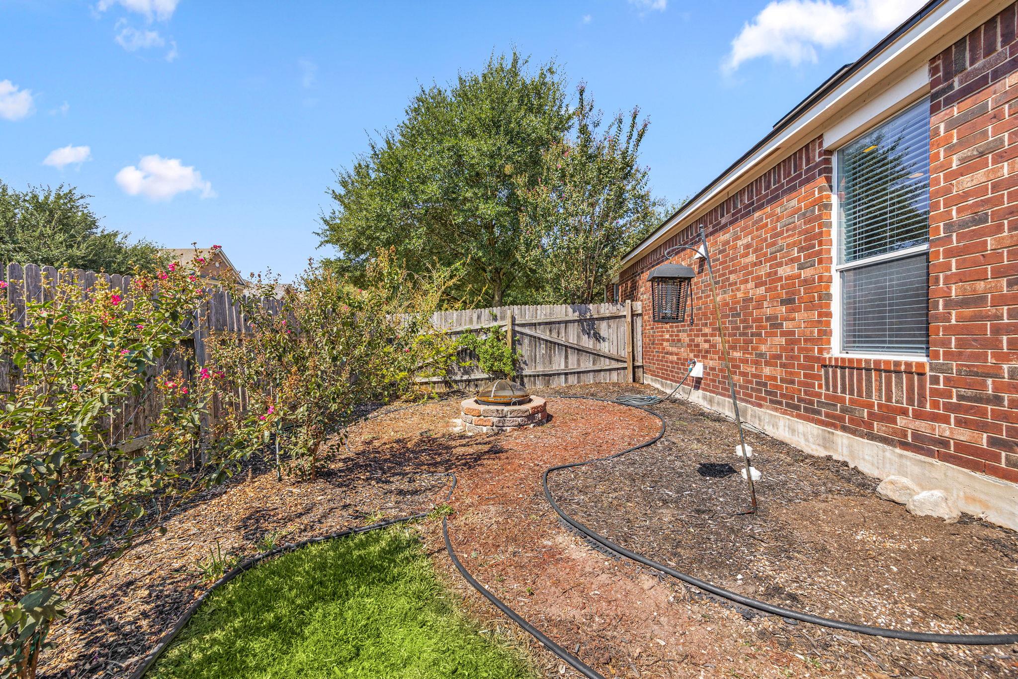 21001 Haddington Cv, Hutto, TX 78634