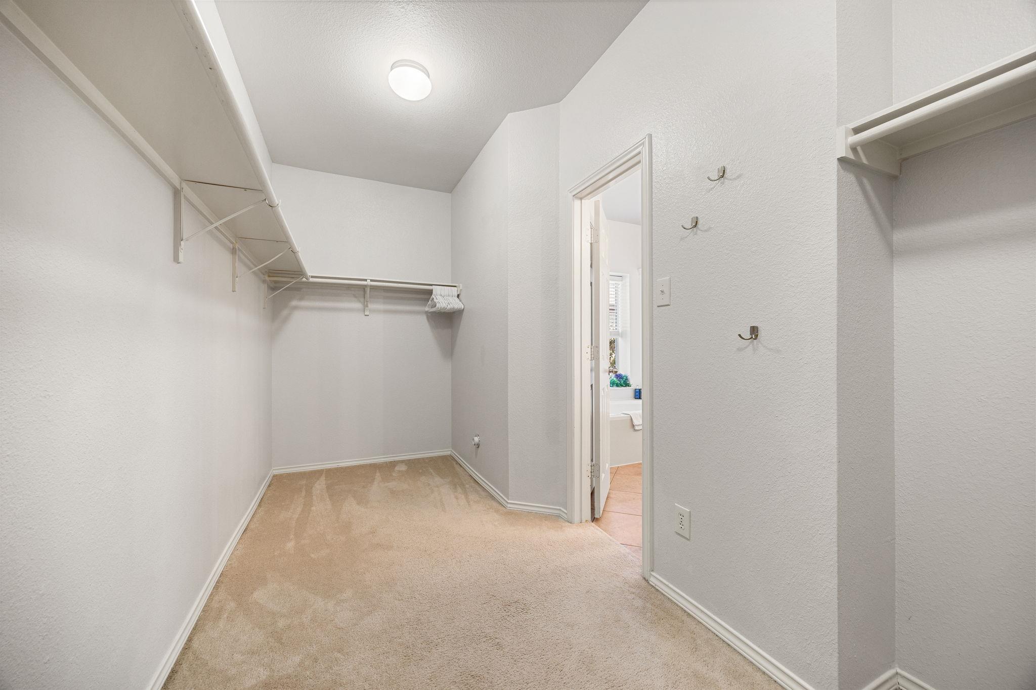 21001 Haddington Cv, Hutto, TX 78634