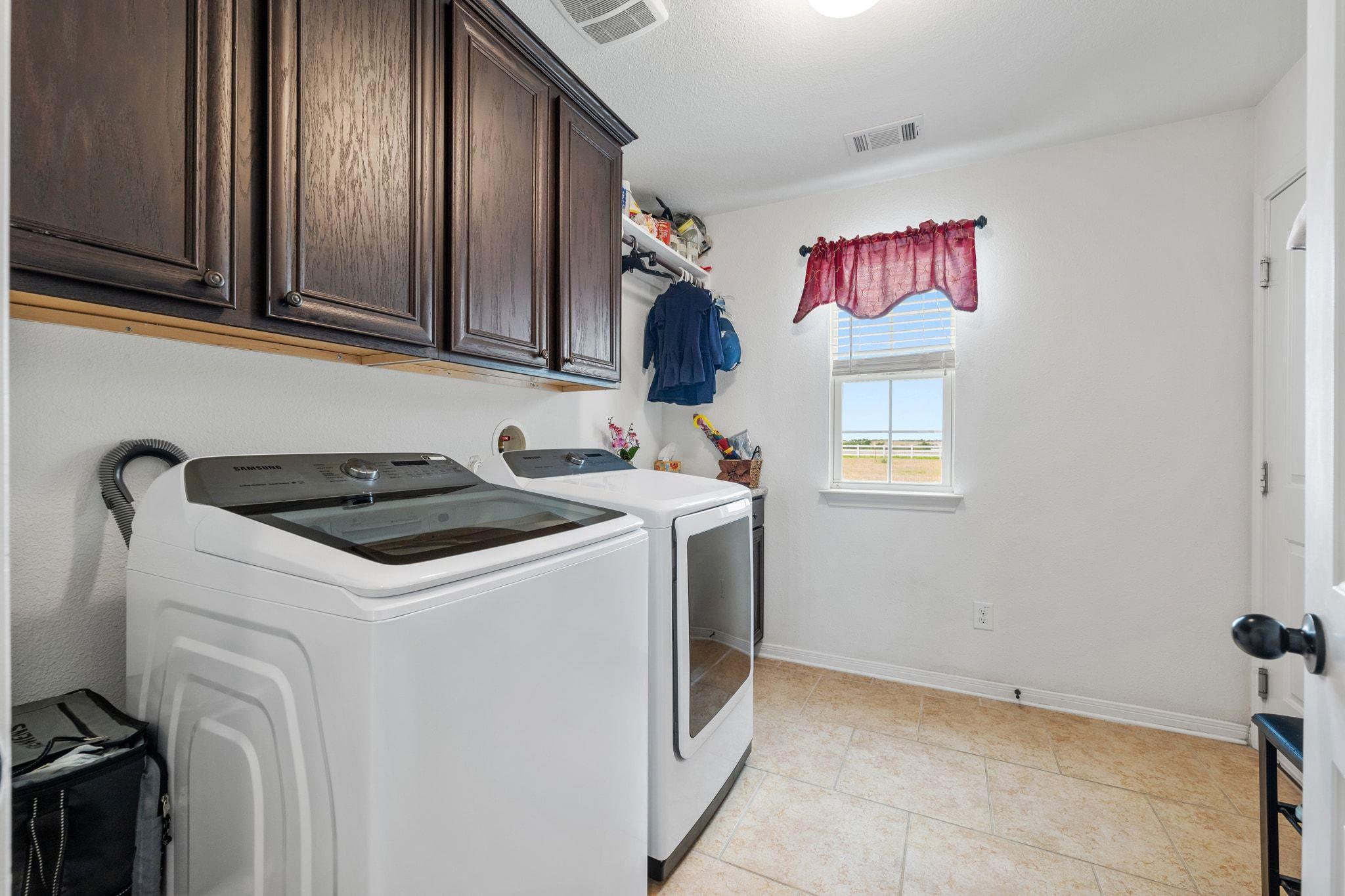 2955 County Road 100, Hutto, TX 78634