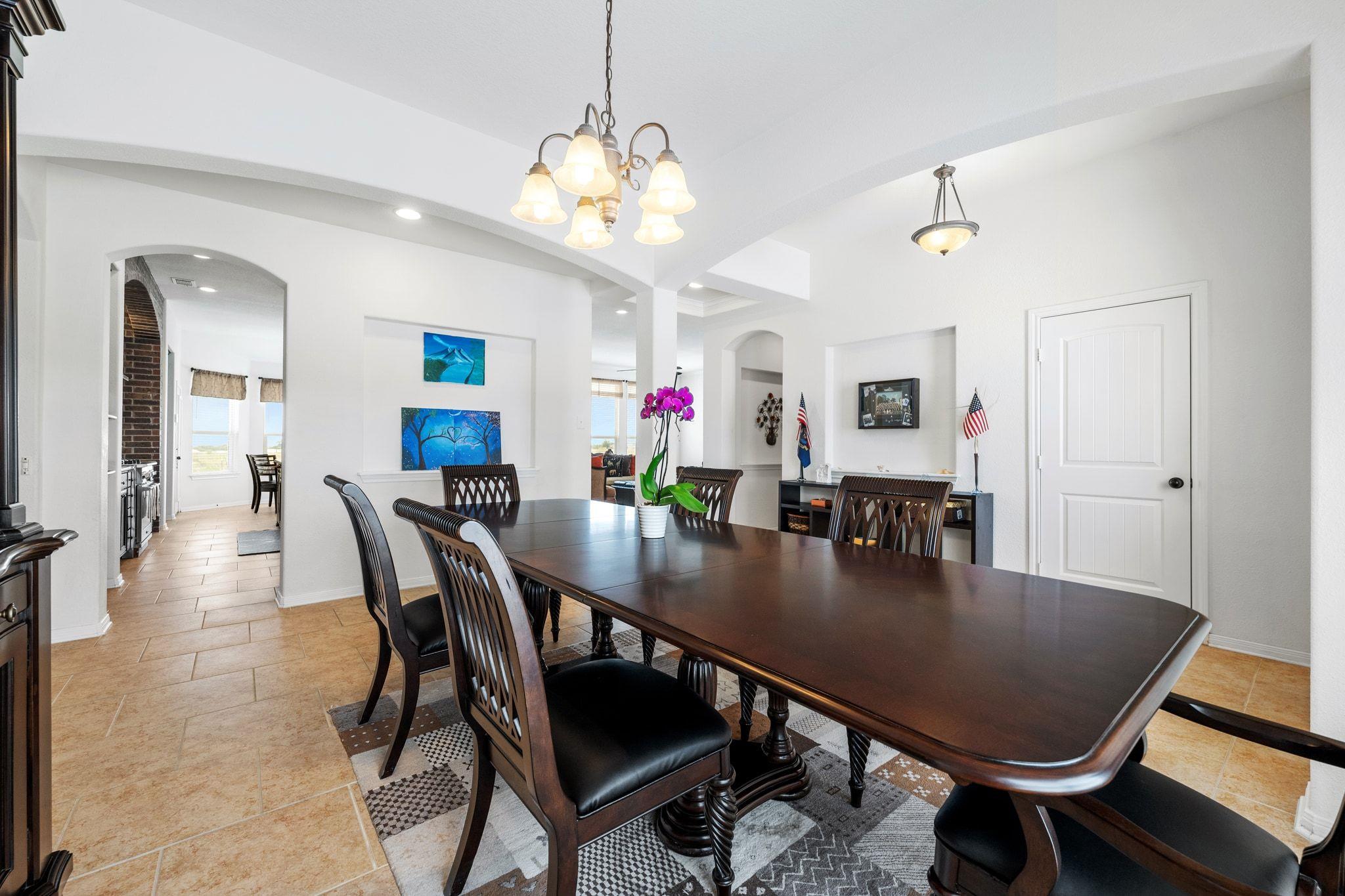 2955 County Road 100, Hutto, TX 78634