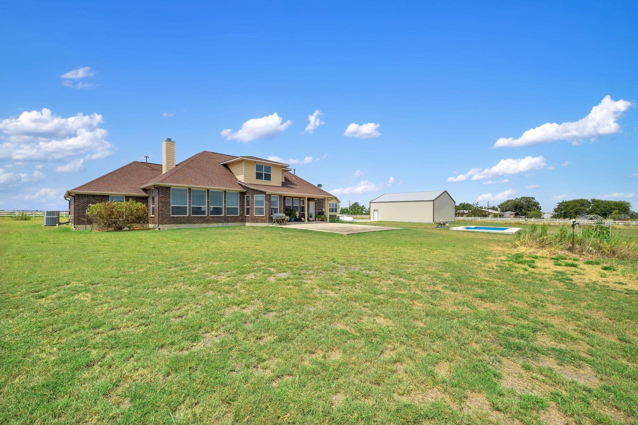 2955 County Road 100, Hutto, TX 78634