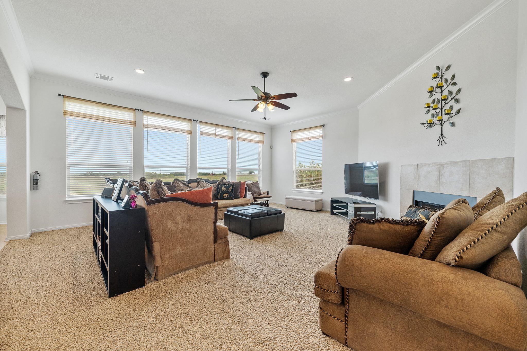 2955 County Road 100, Hutto, TX 78634