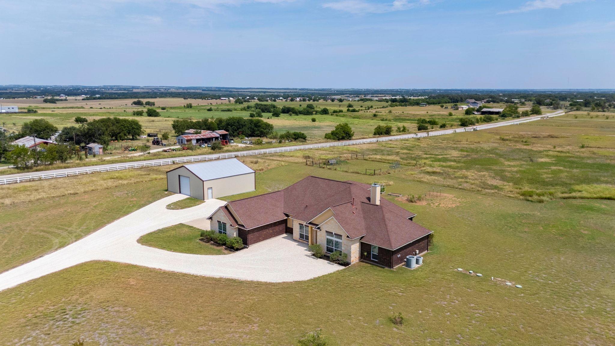 2955 County Road 100, Hutto, TX 78634