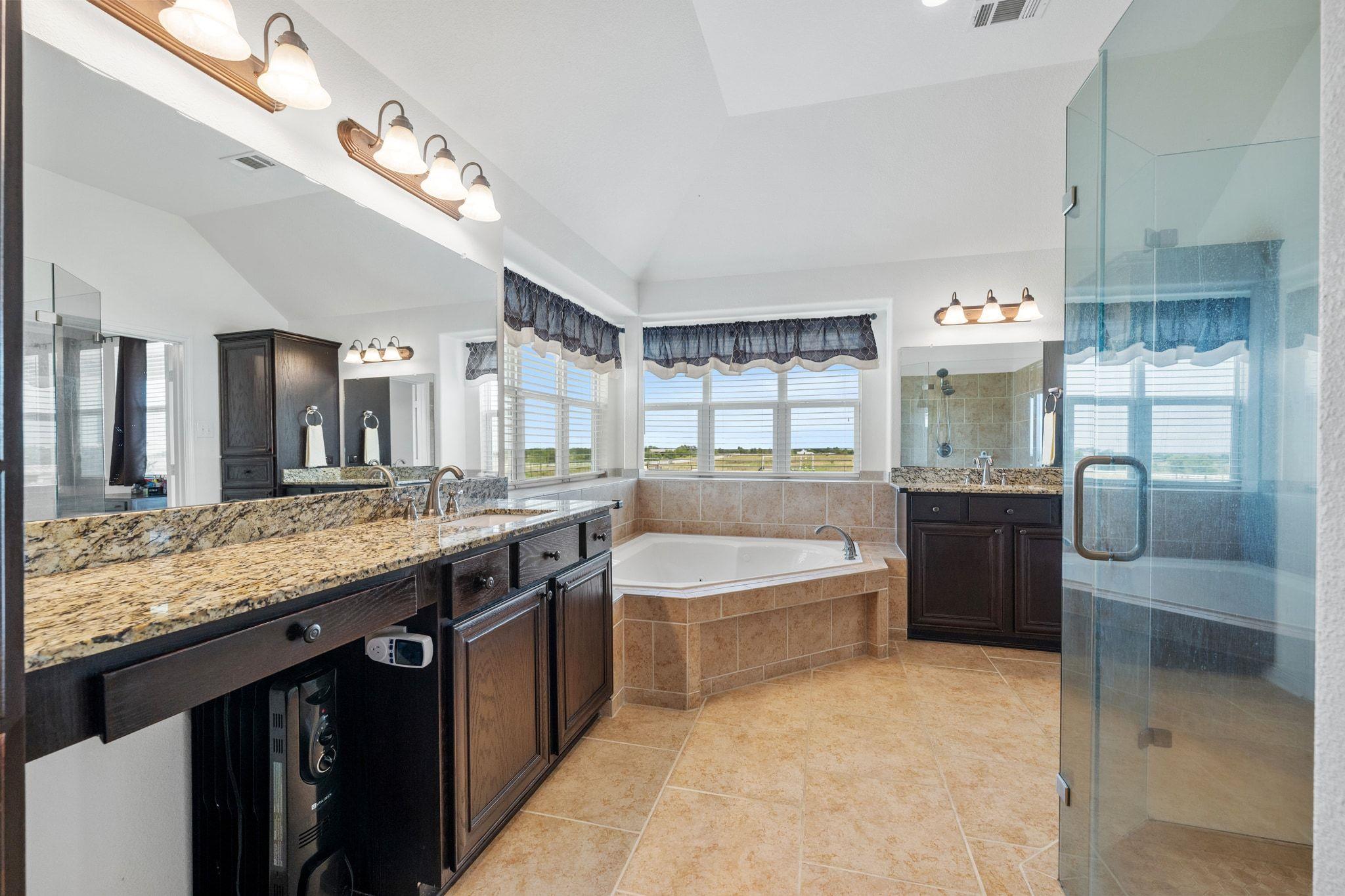 2955 County Road 100, Hutto, TX 78634