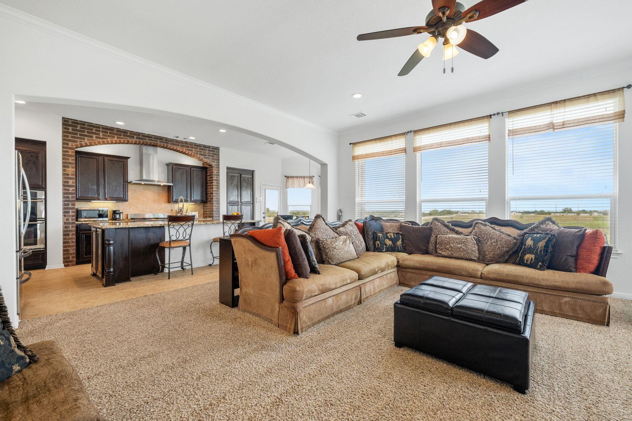 2955 County Road 100, Hutto, TX 78634