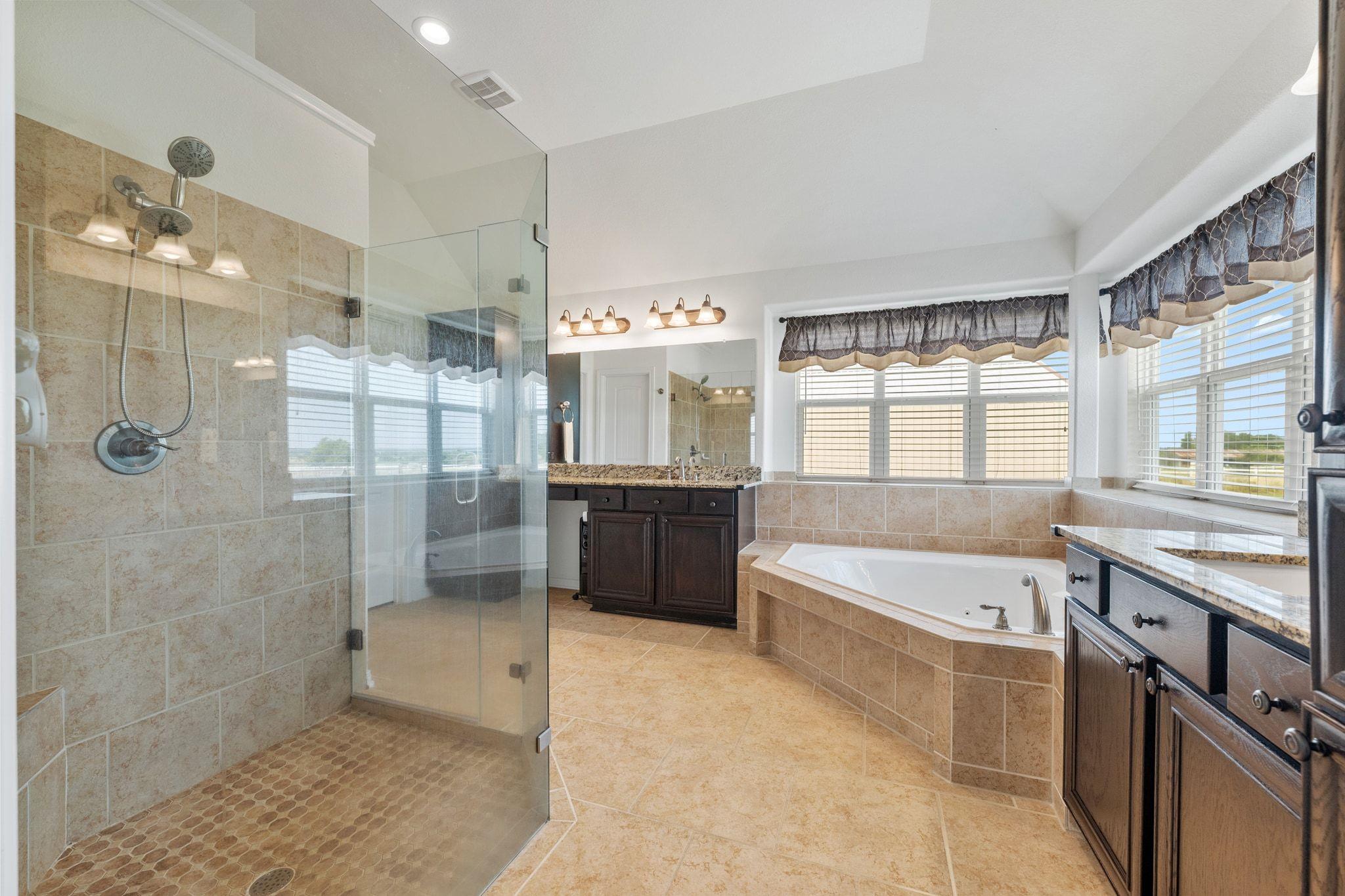 2955 County Road 100, Hutto, TX 78634