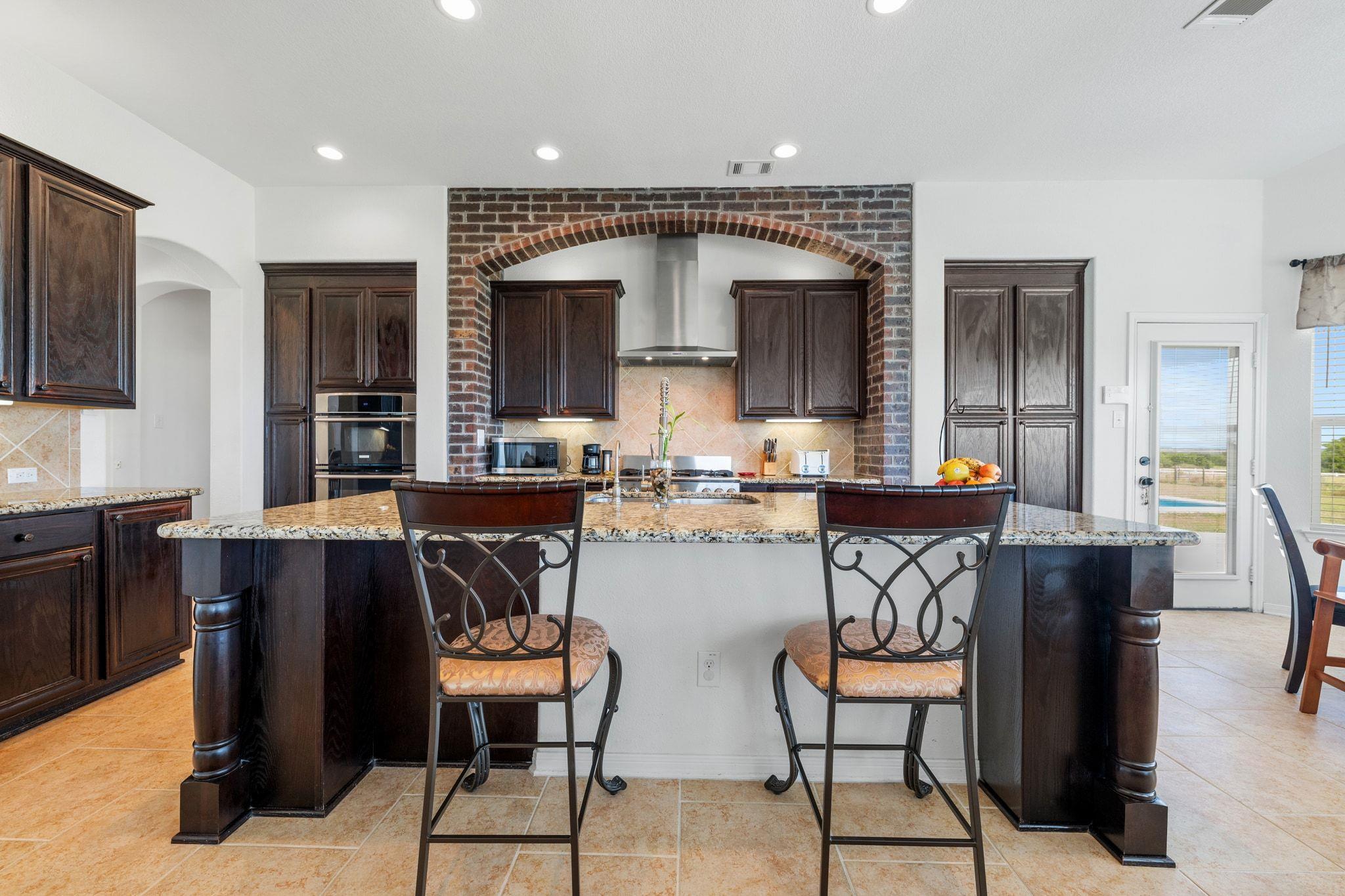 2955 County Road 100, Hutto, TX 78634