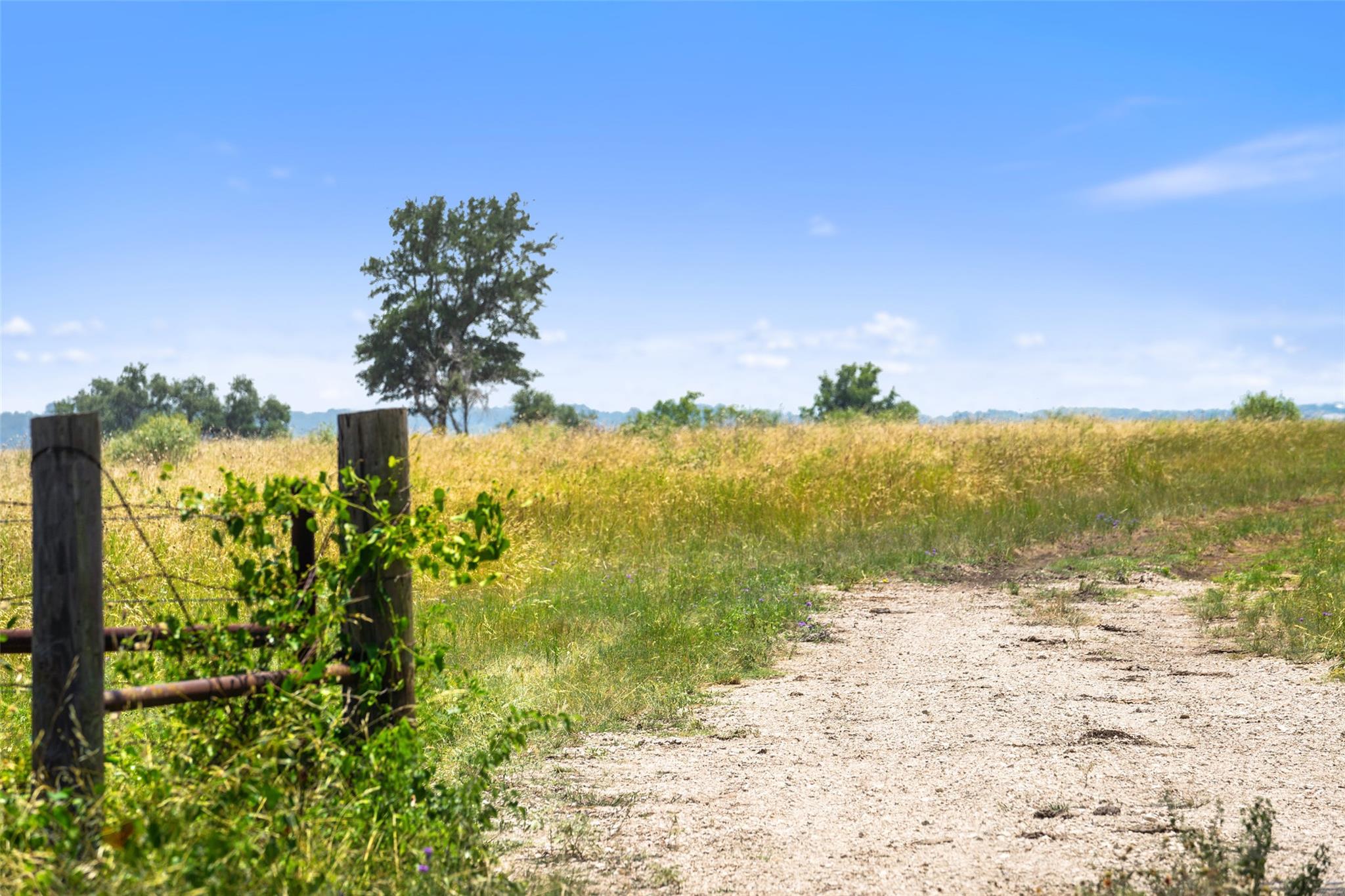 3575 Westwood Rd, Lockhart, TX 78644