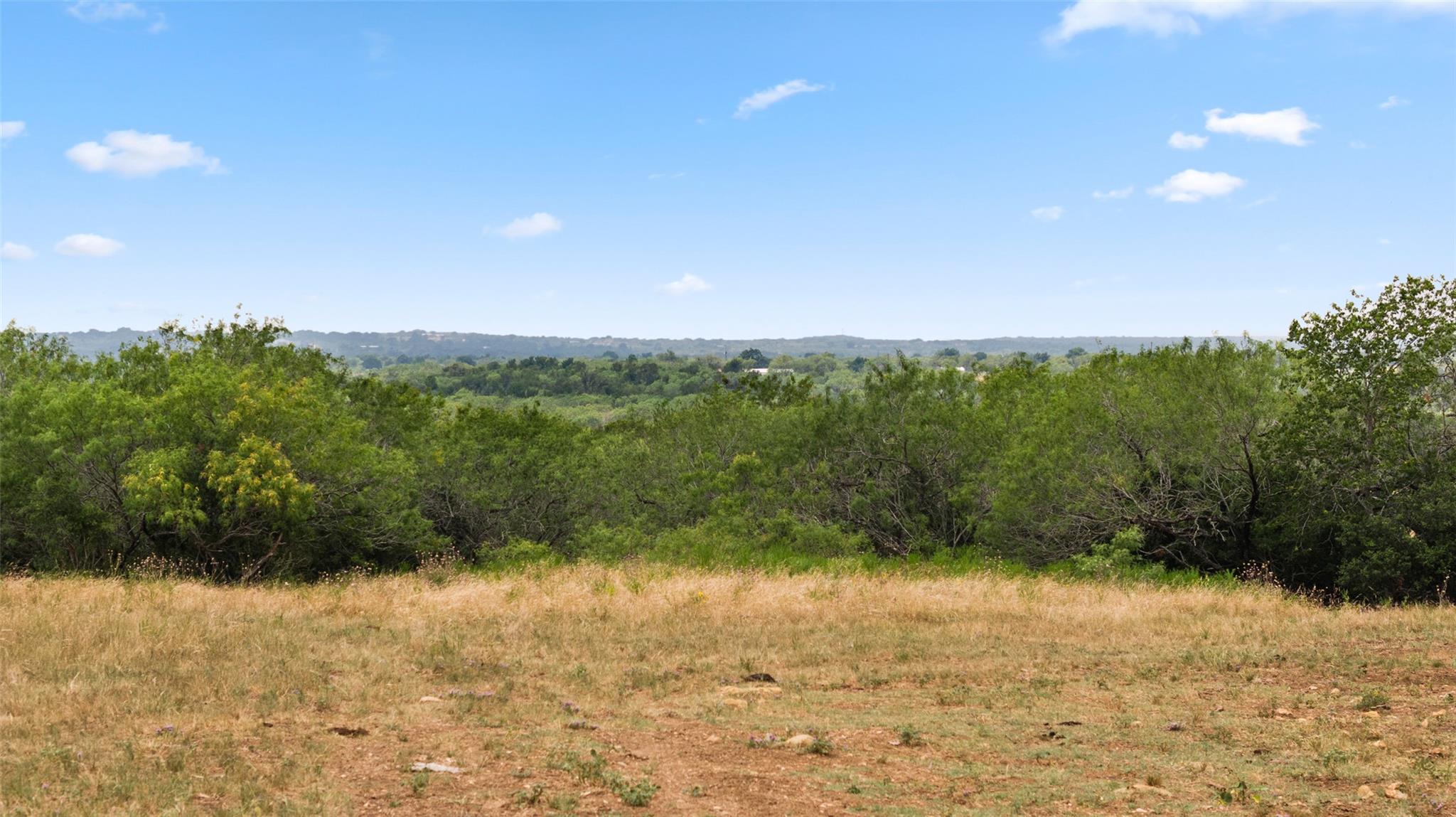 3575 Westwood Rd, Lockhart, TX 78644