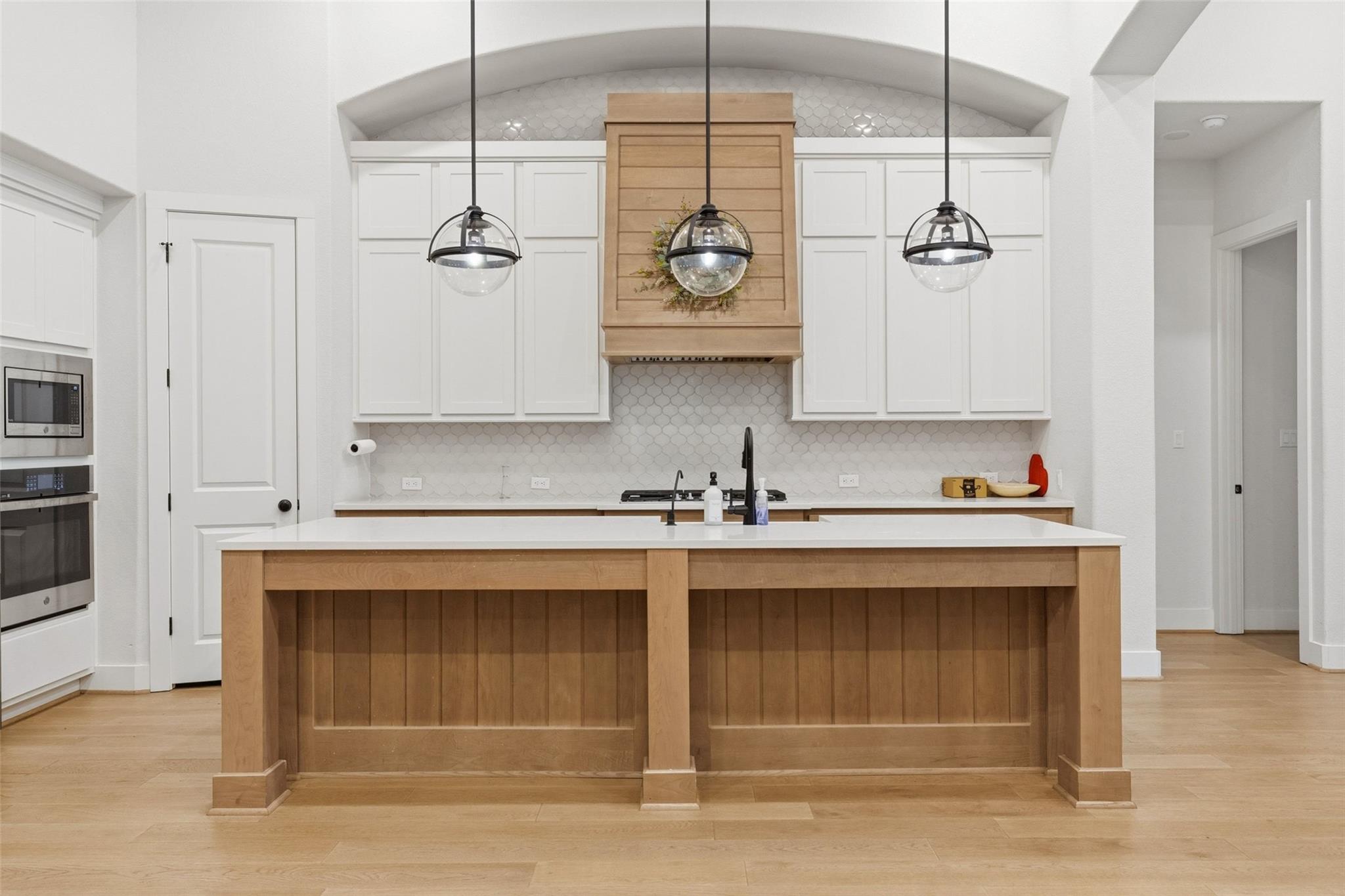 205 Quiet Oak Rd, San Marcos, TX 78666