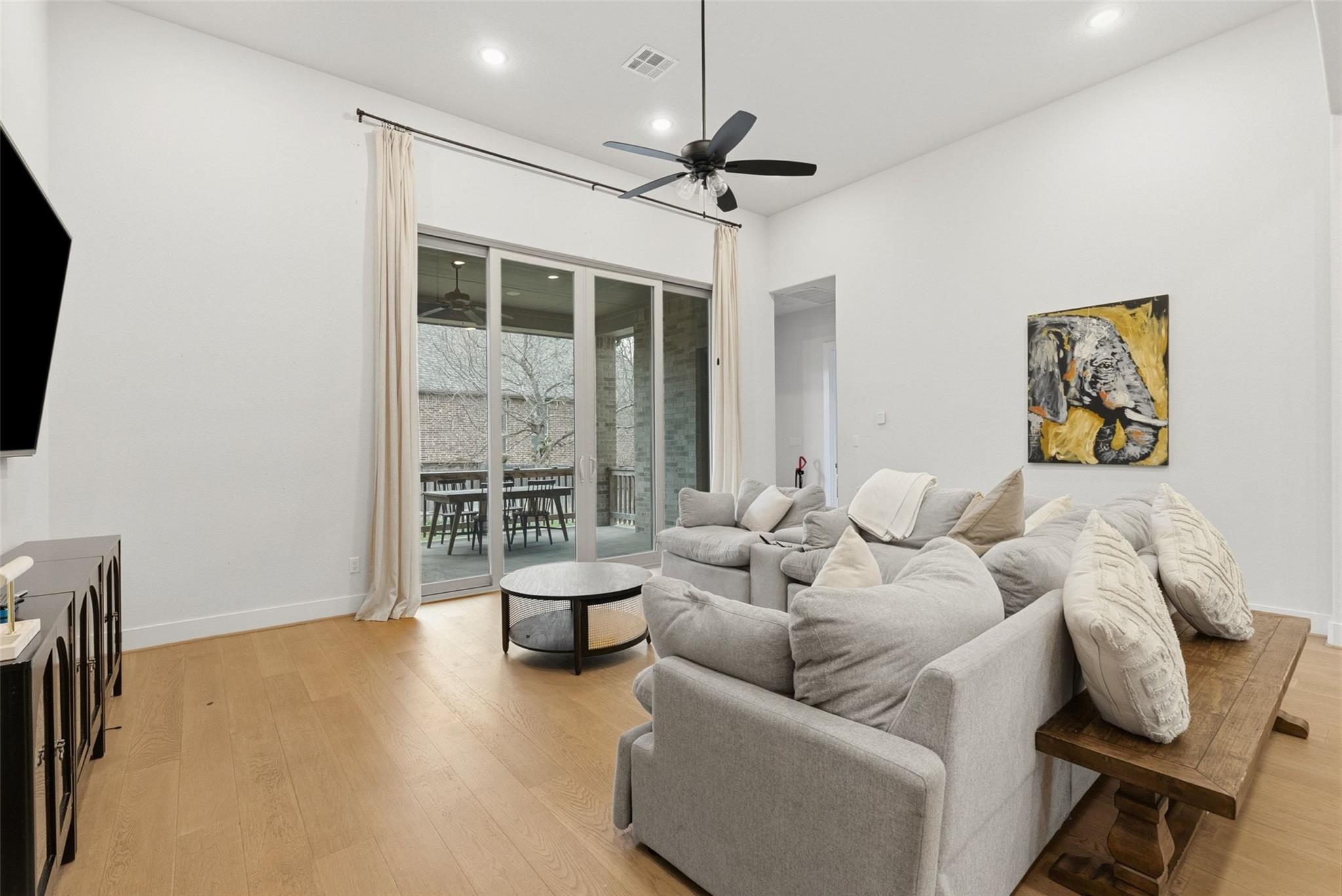 205 Quiet Oak Rd, San Marcos, TX 78666