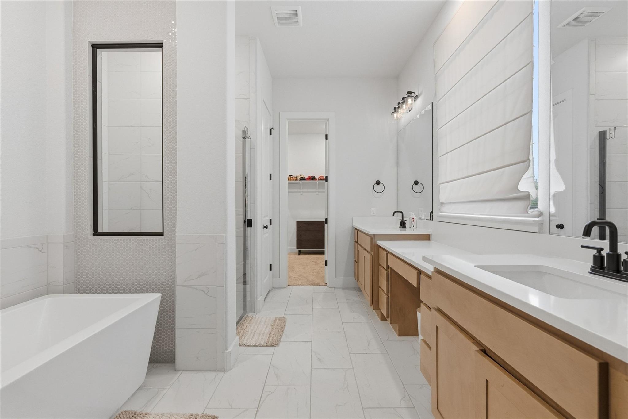 205 Quiet Oak Rd, San Marcos, TX 78666