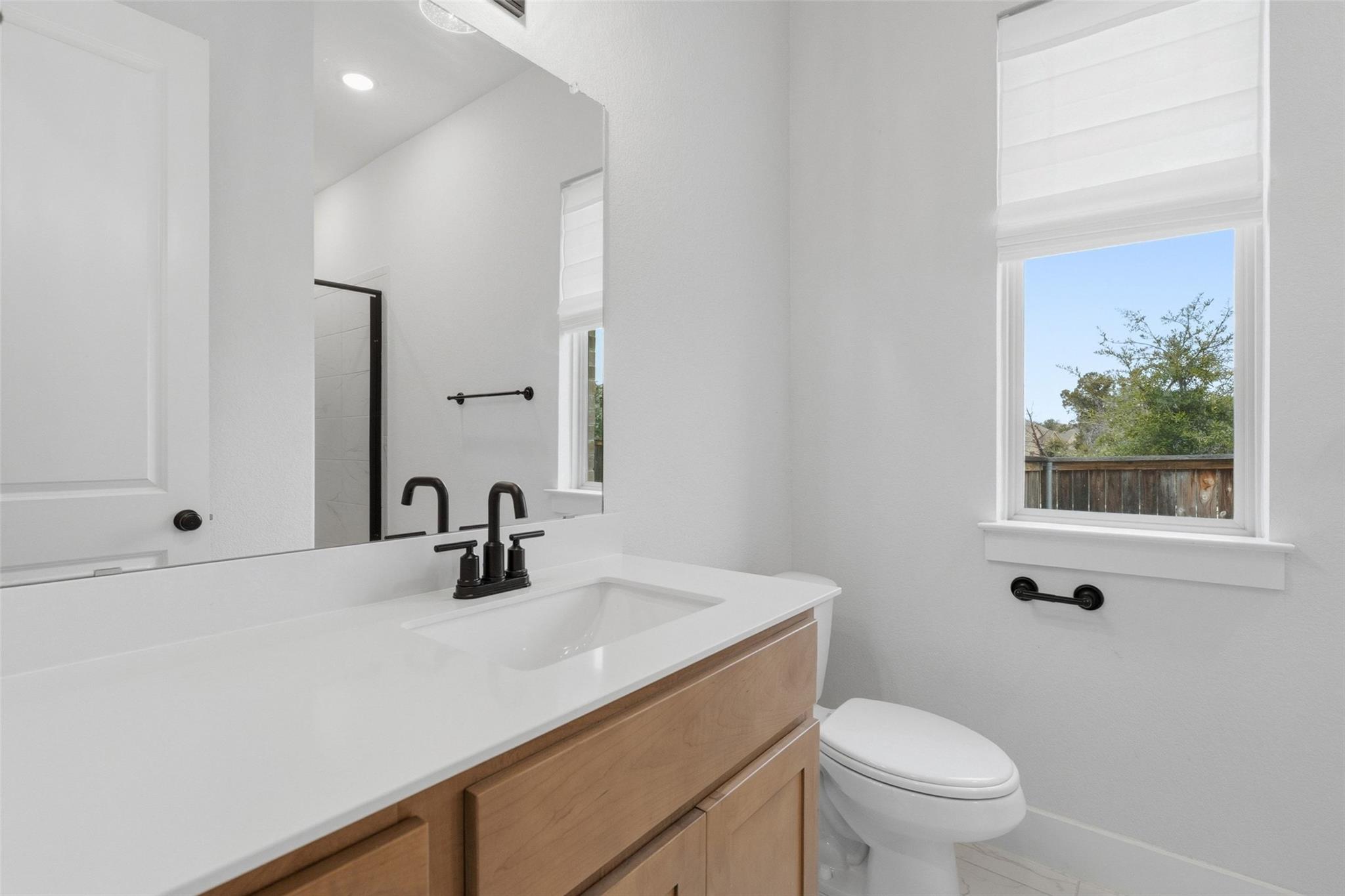 205 Quiet Oak Rd, San Marcos, TX 78666