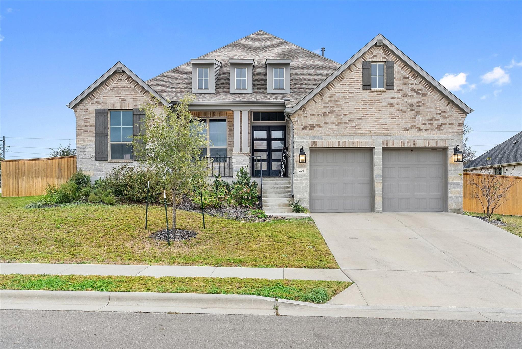 205 Quiet Oak Rd, San Marcos, TX 78666