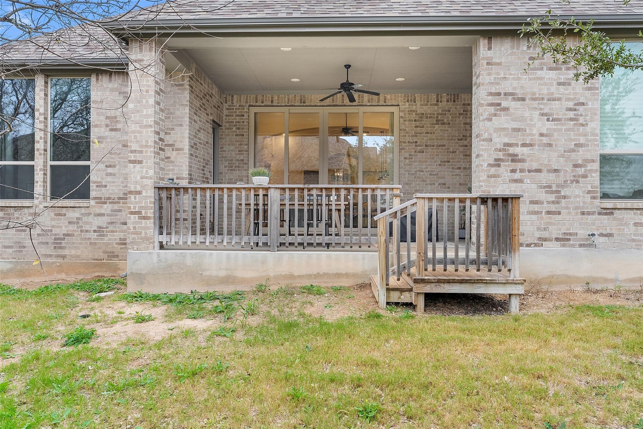 205 Quiet Oak Rd, San Marcos, TX 78666
