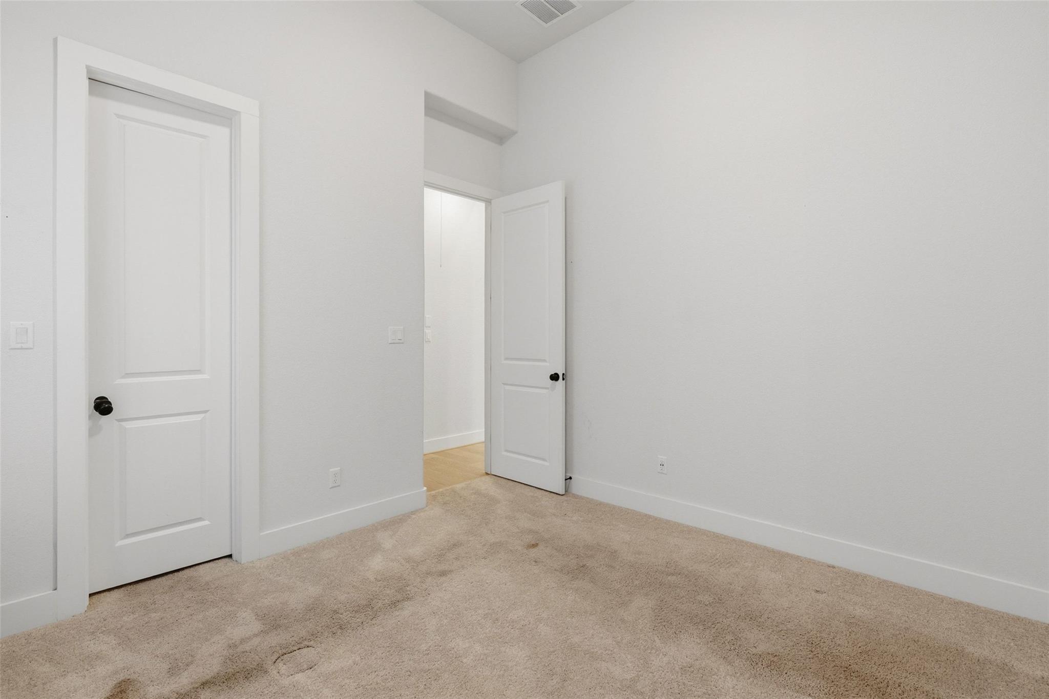 205 Quiet Oak Rd, San Marcos, TX 78666