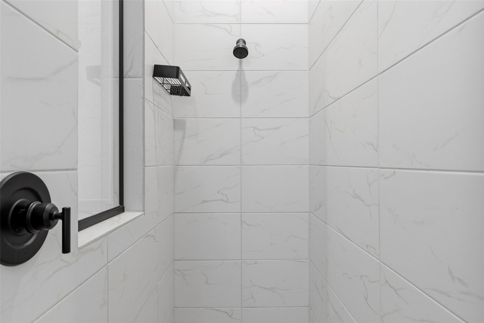 205 Quiet Oak Rd, San Marcos, TX 78666