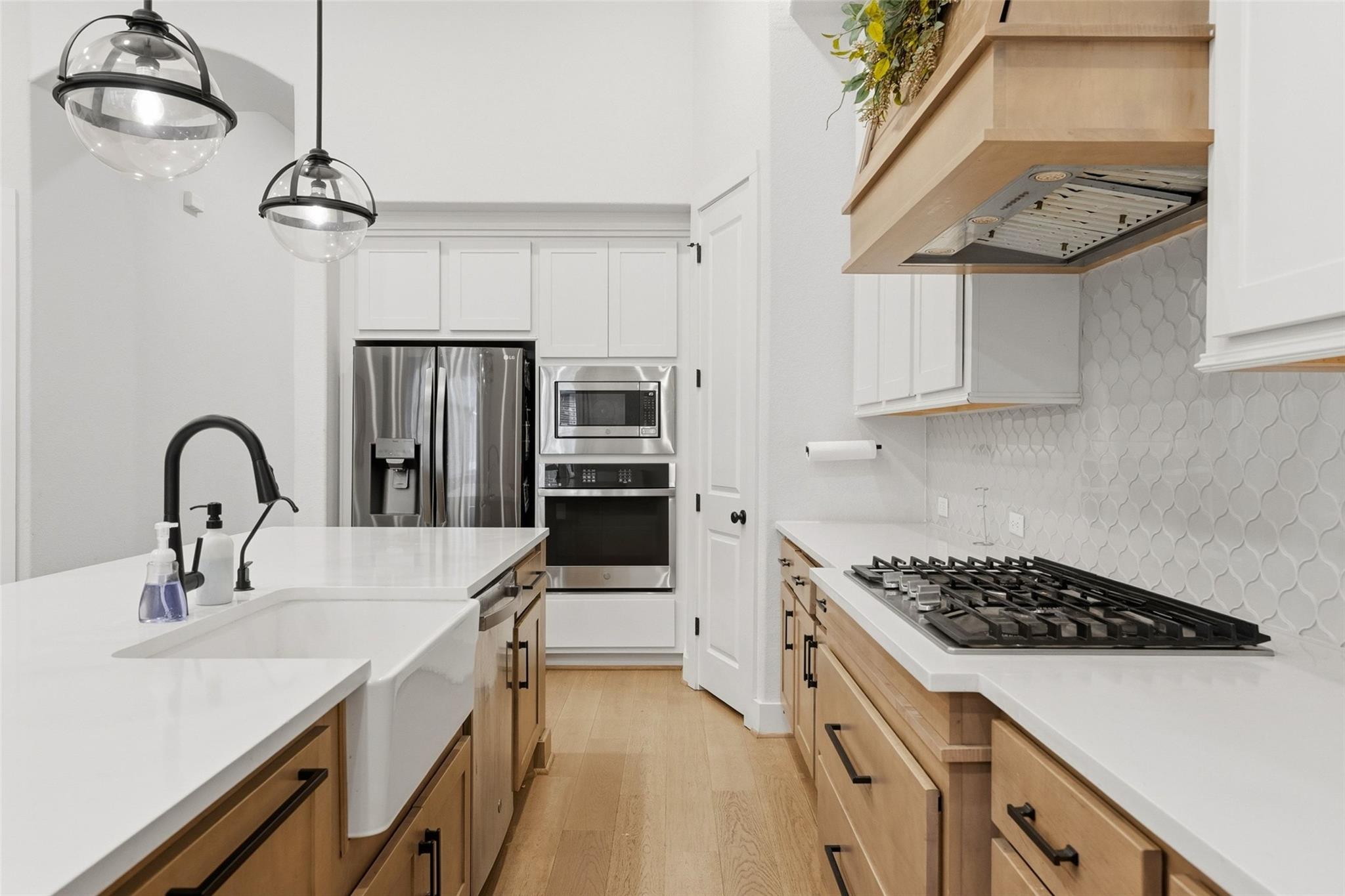 205 Quiet Oak Rd, San Marcos, TX 78666