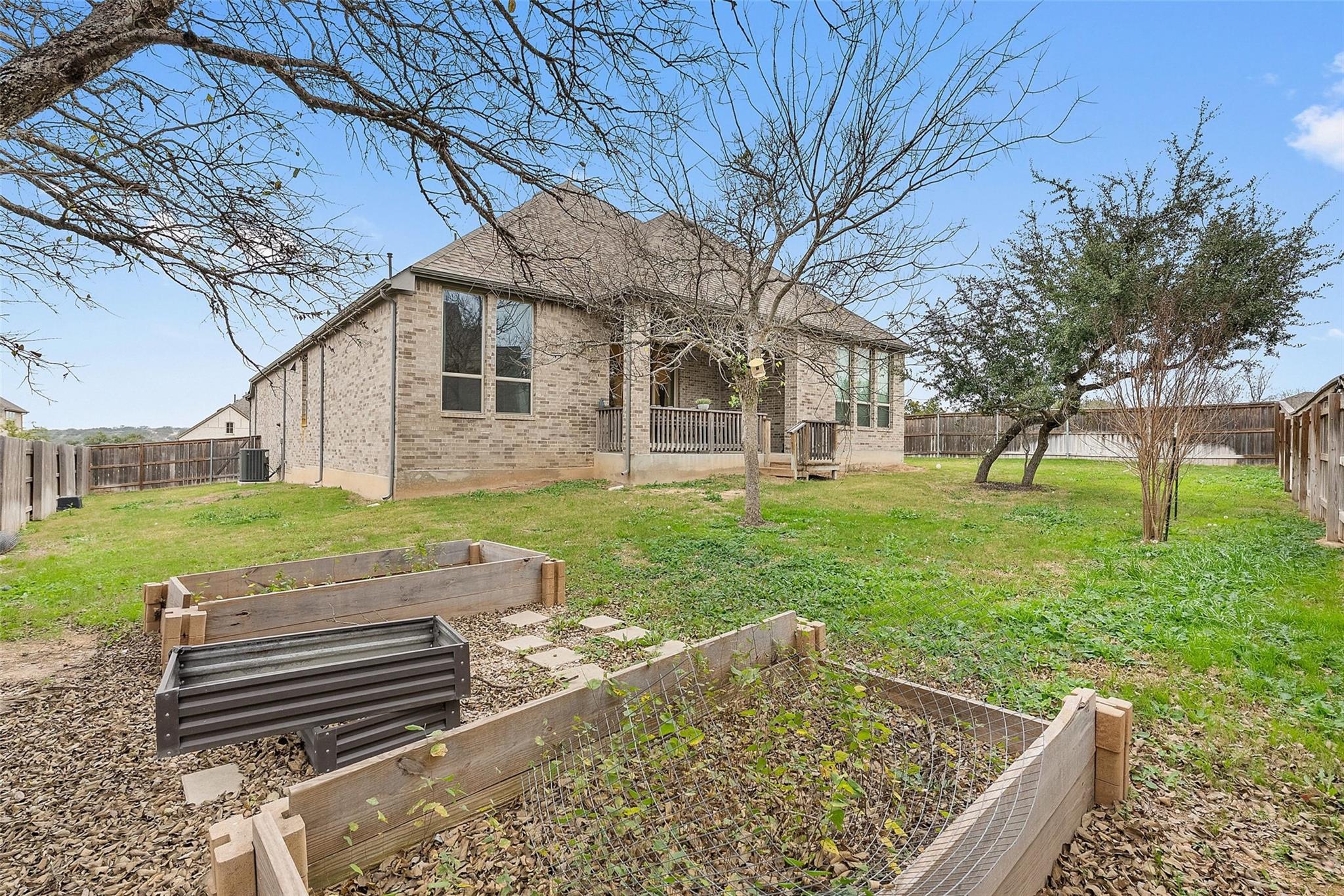 205 Quiet Oak Rd, San Marcos, TX 78666