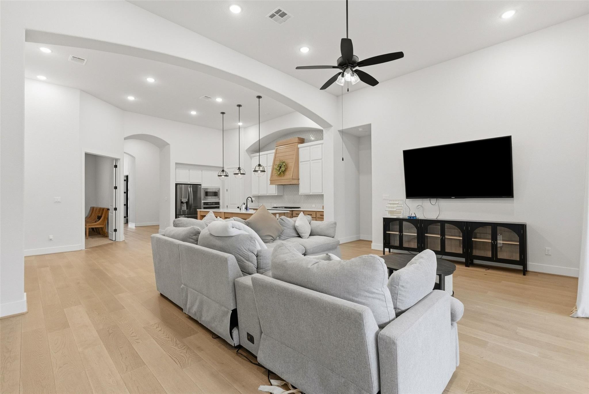 205 Quiet Oak Rd, San Marcos, TX 78666