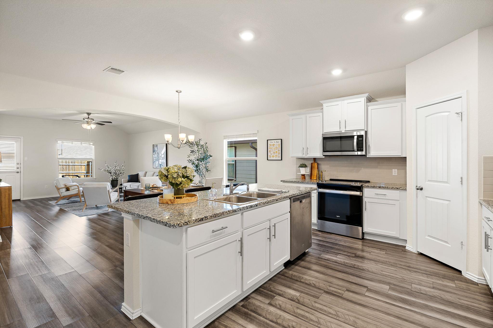 1944 T H Johnson Dr, Taylor, TX 76574