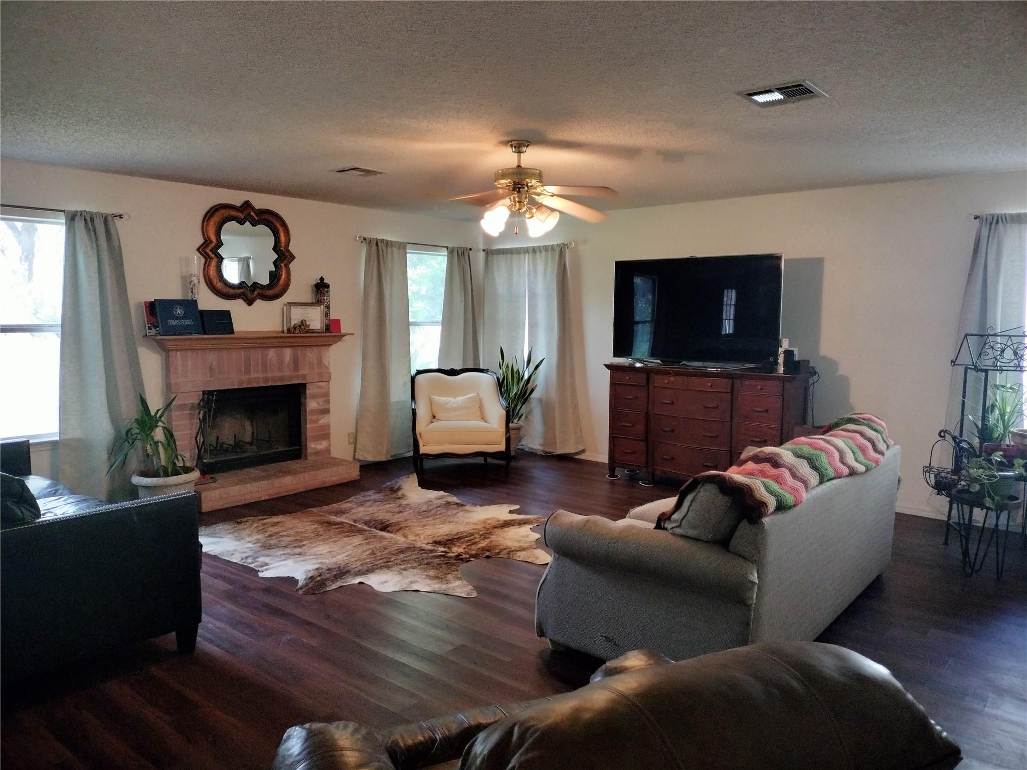 Pflugerville, TX 78660