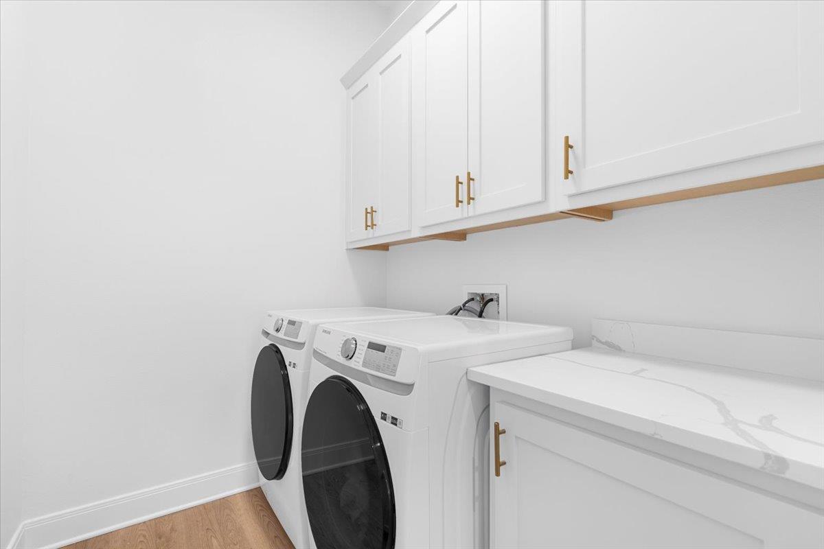 133 Lake Point Way, Bastrop, TX 78602