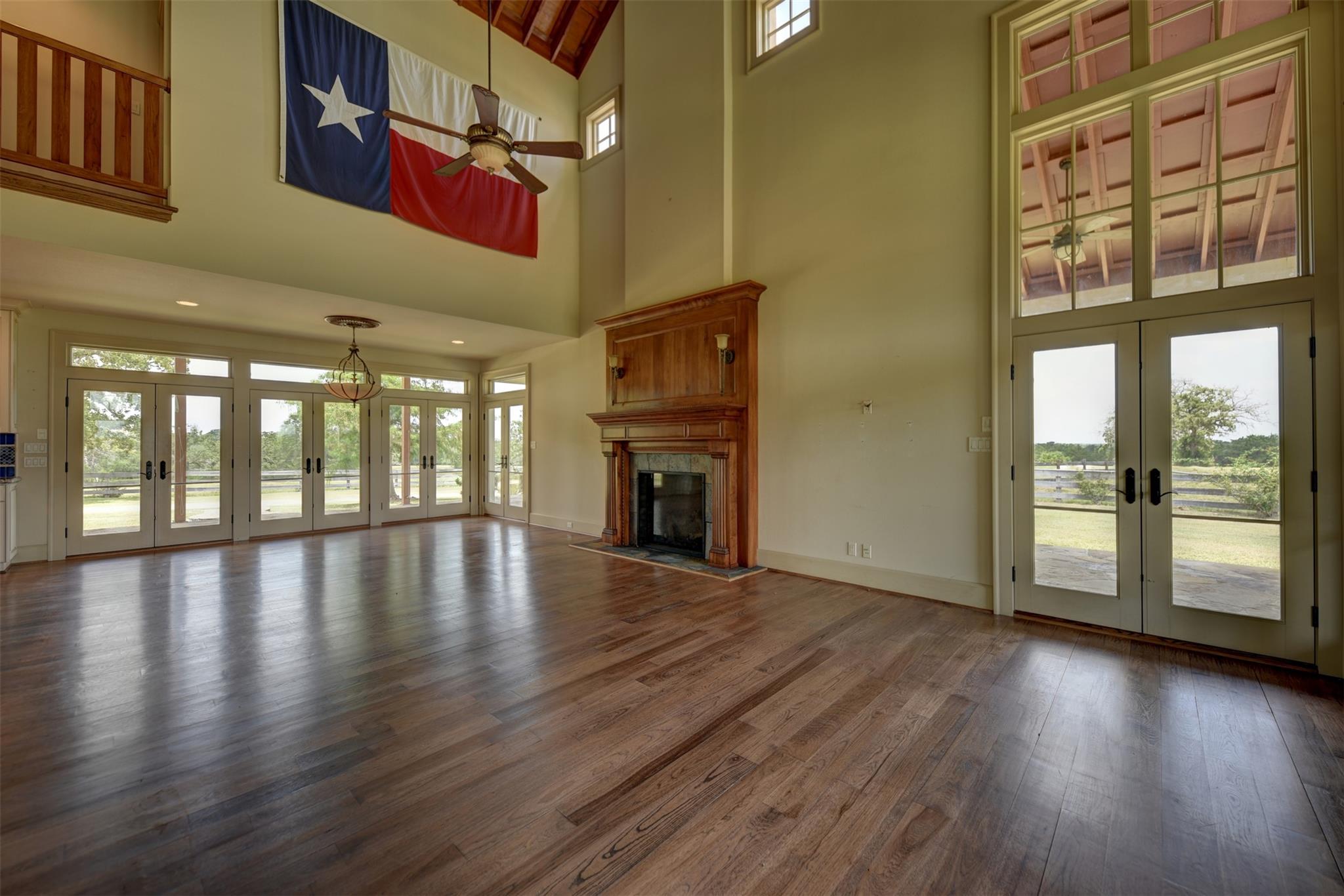 7157 FM 1697, Carmine, TX 78932