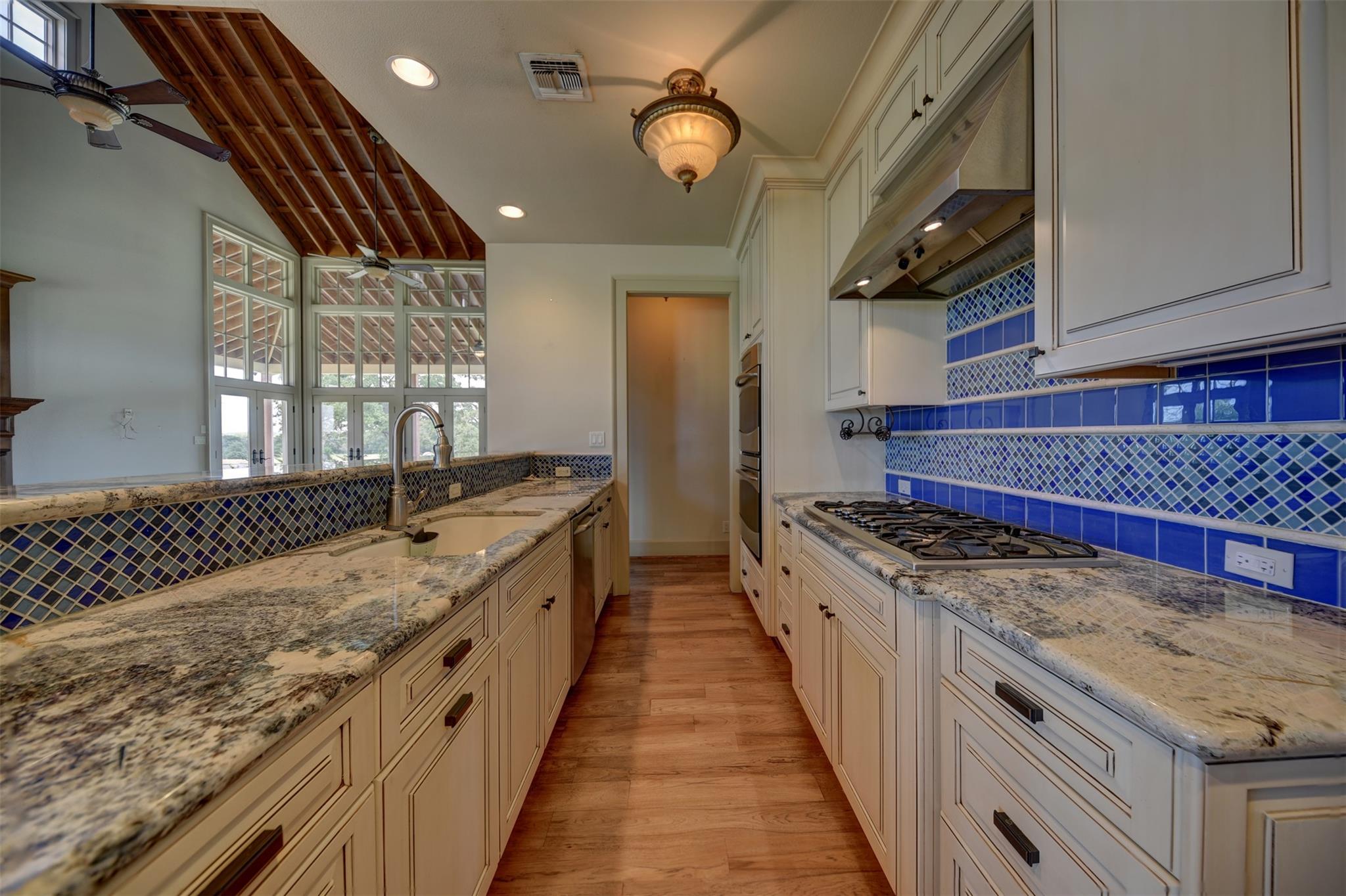 7157 FM 1697, Carmine, TX 78932